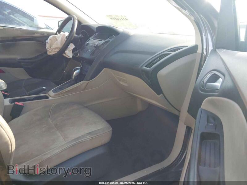 2015 Ford FOCUS (VIN 1FADP3F2XFL214692) — фото 5 из 17