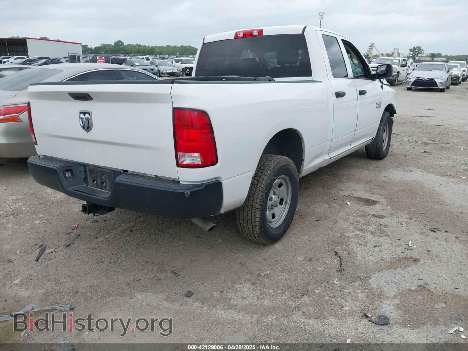 2018 RAM 1500 - VIN: 1C6RR6FG0JS296641 - Фото 4