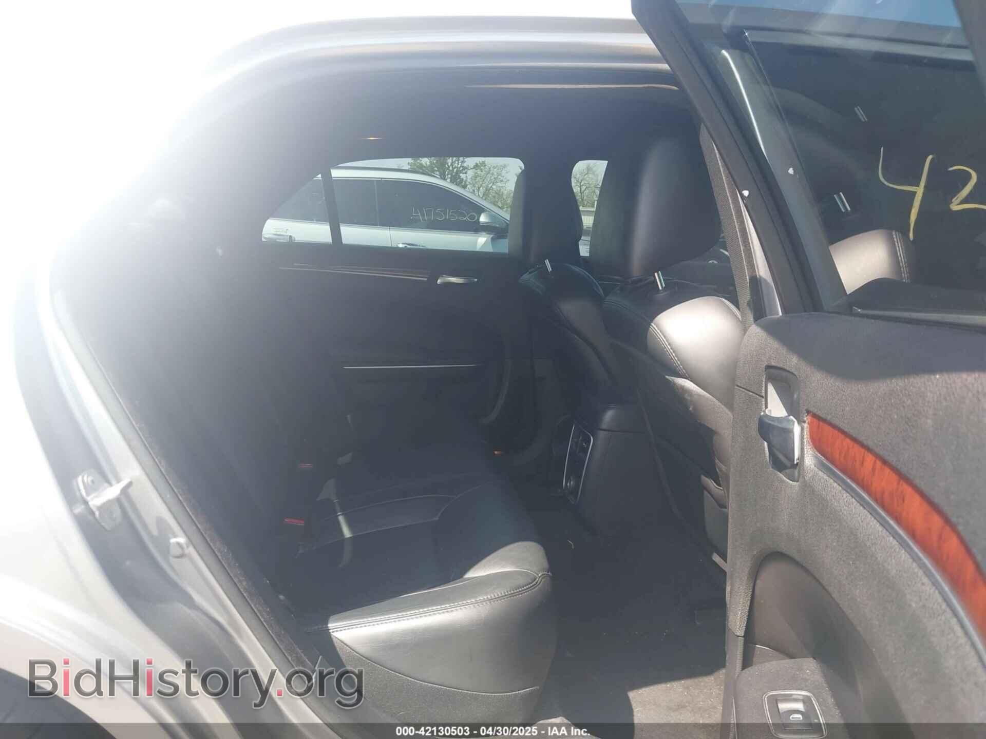 2013 CHRYSLER 300 - VIN: 2C3CCAAG2DH709850 - Фото 8