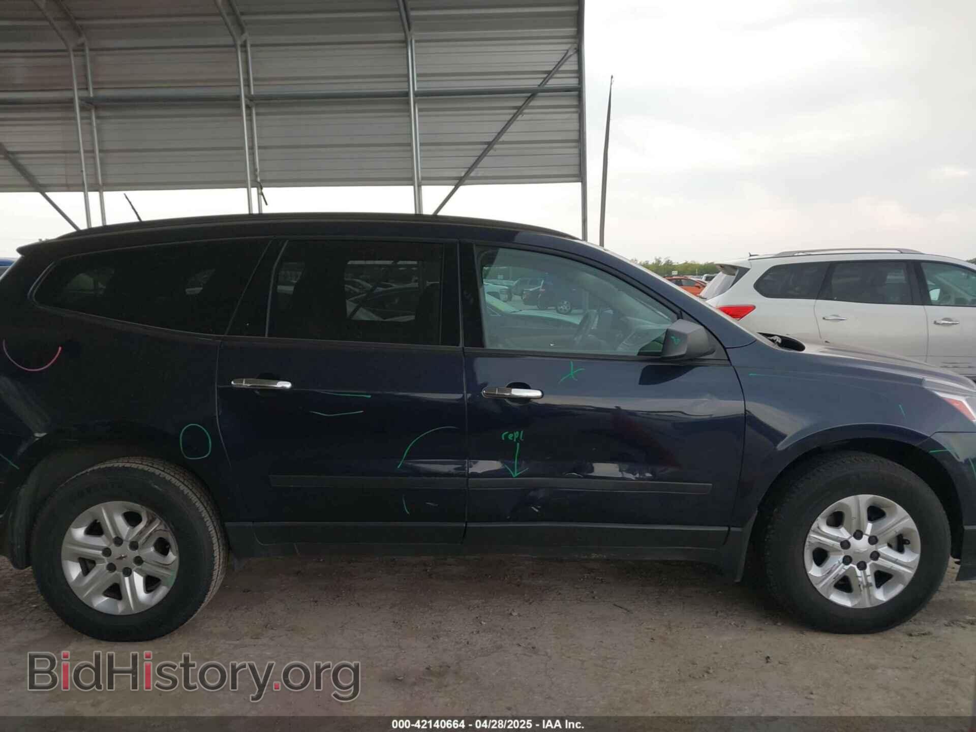 2017 CHEVROLET TRAVERSE - VIN: 1GNKRFKD0HJ228286 - Фото 13