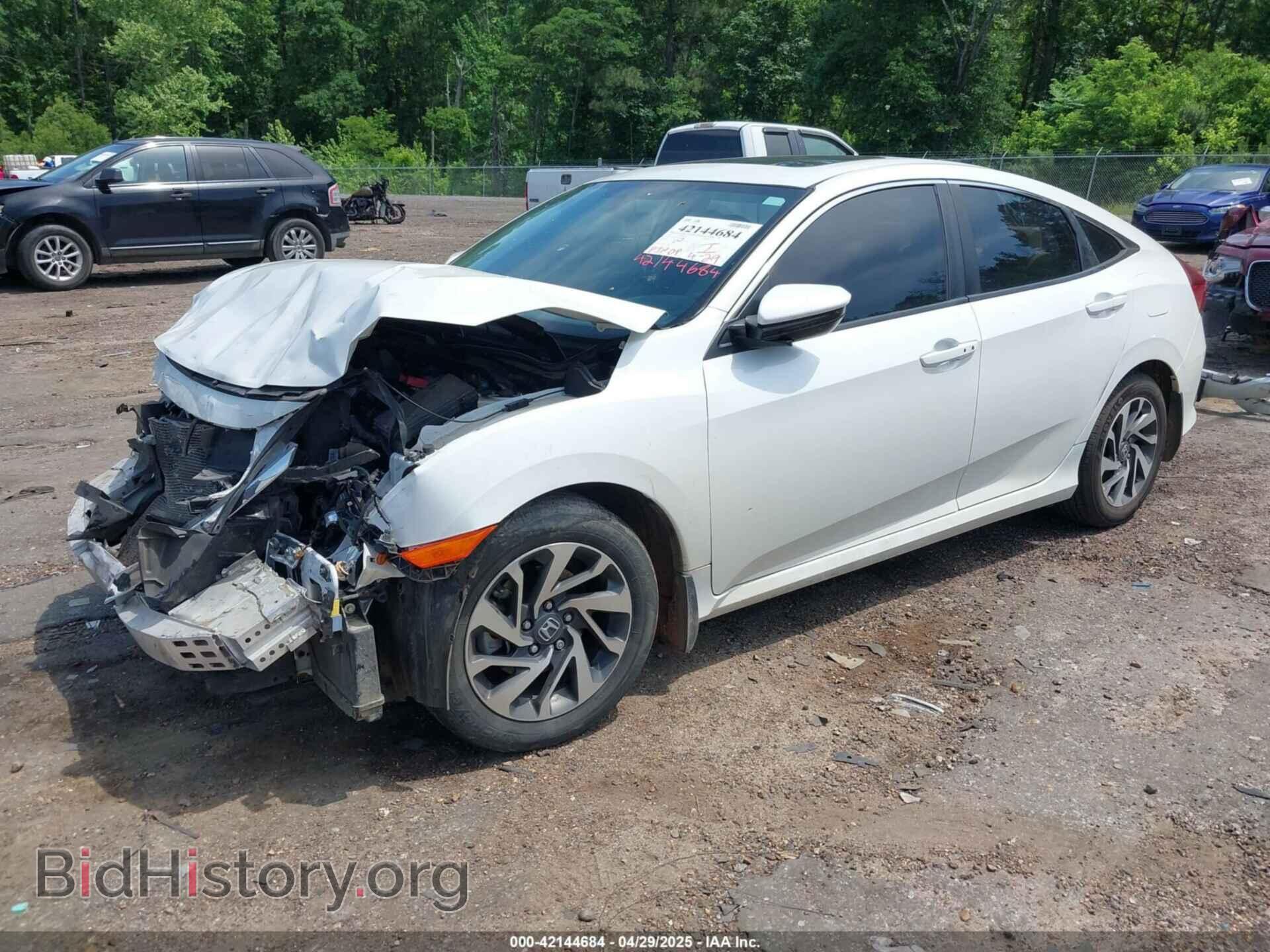 2017 HONDA CIVIC - VIN: 19XFC2F77HE018757 - Фото 2