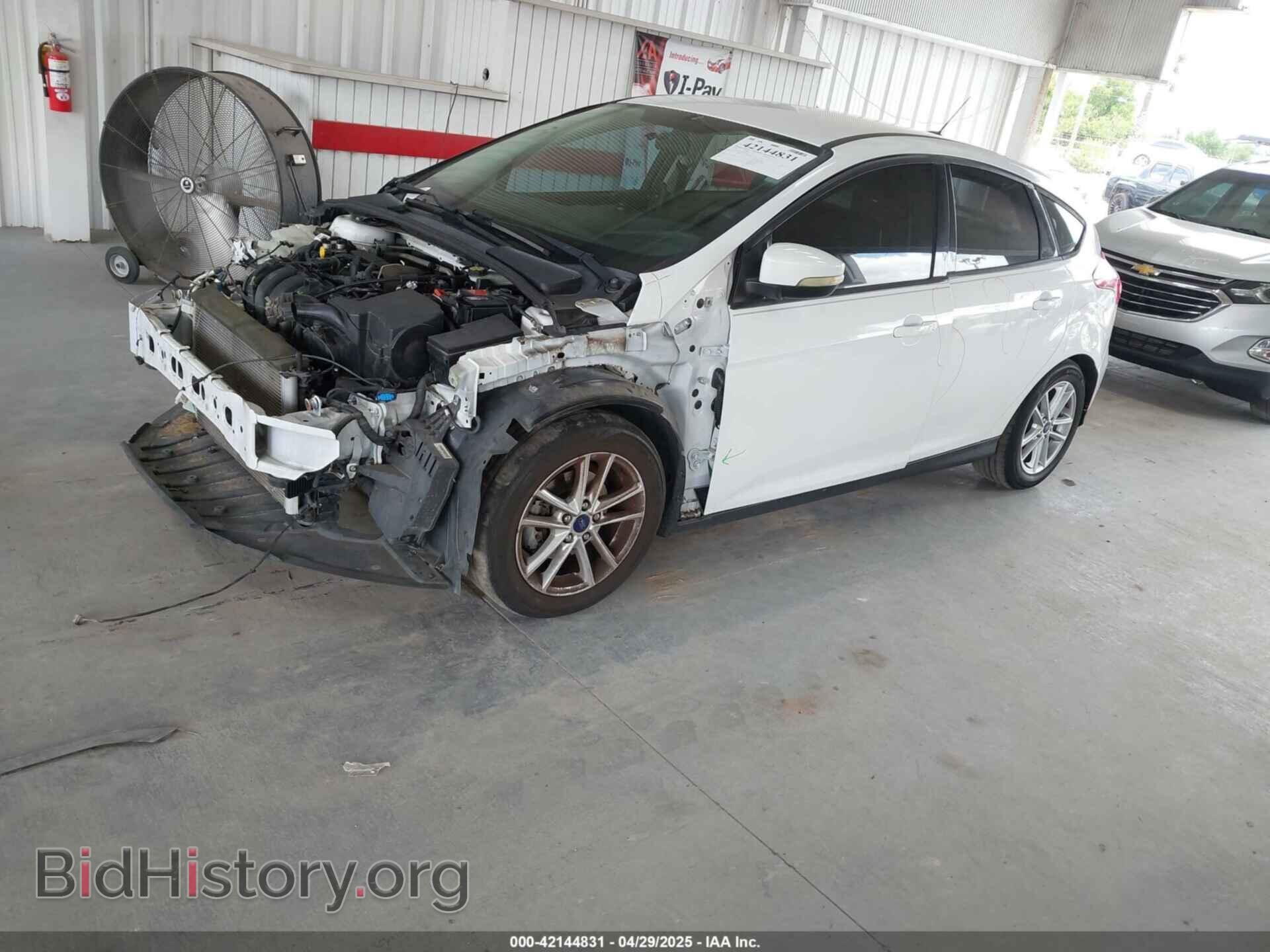 2016 FORD FOCUS - VIN: 1FADP3K22GL264347 - Фото 2