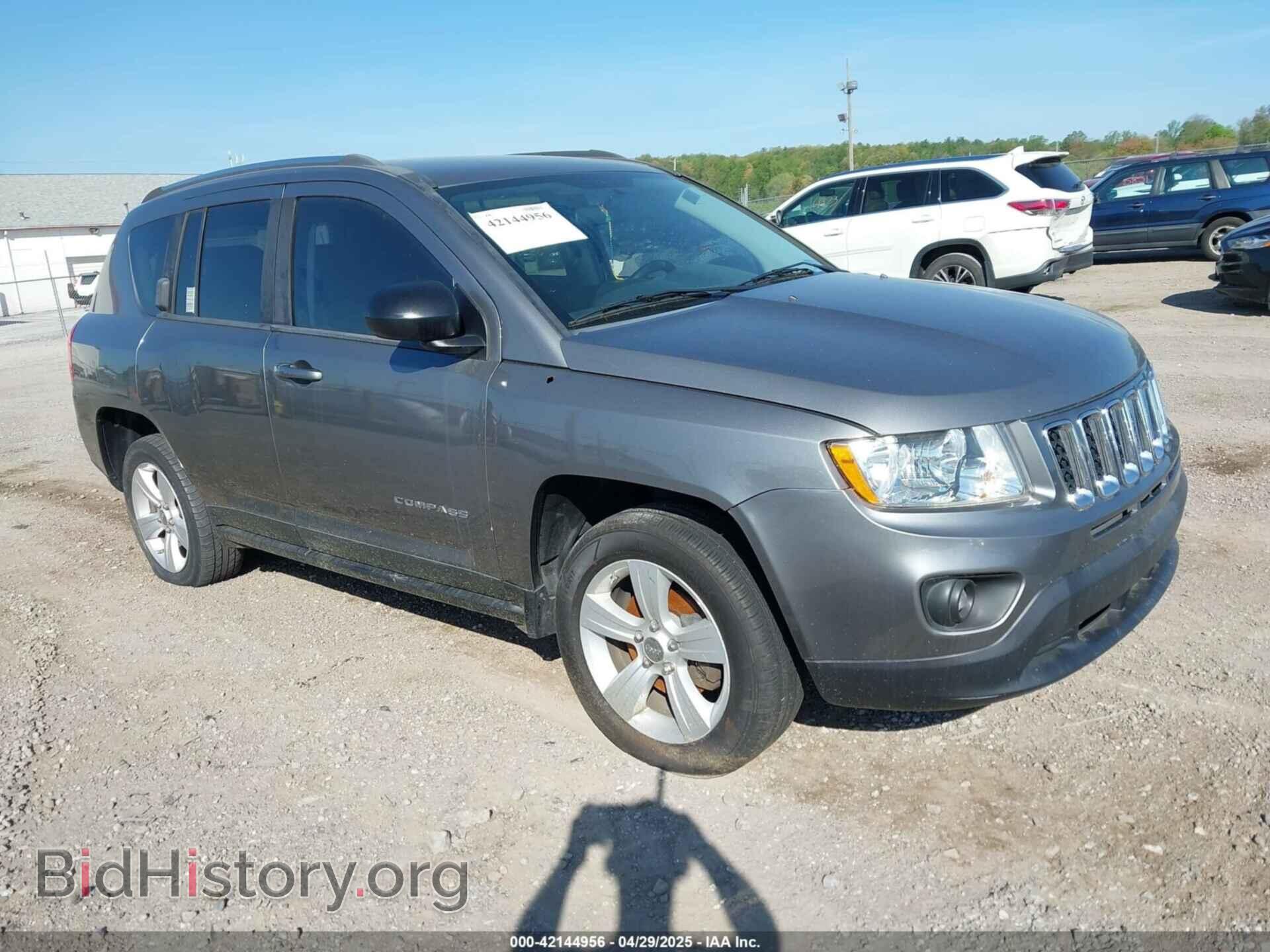 Photo 1J4NT1FB7BD246237 - JEEP COMPASS 2011
