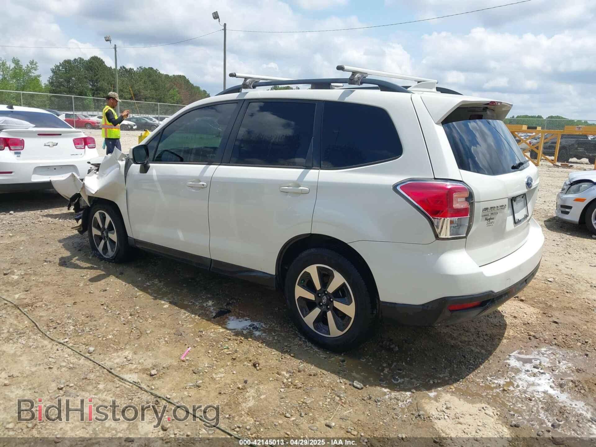 2017 SUBARU FORESTER - VIN: JF2SJAEC9HH810241 - Фото 3