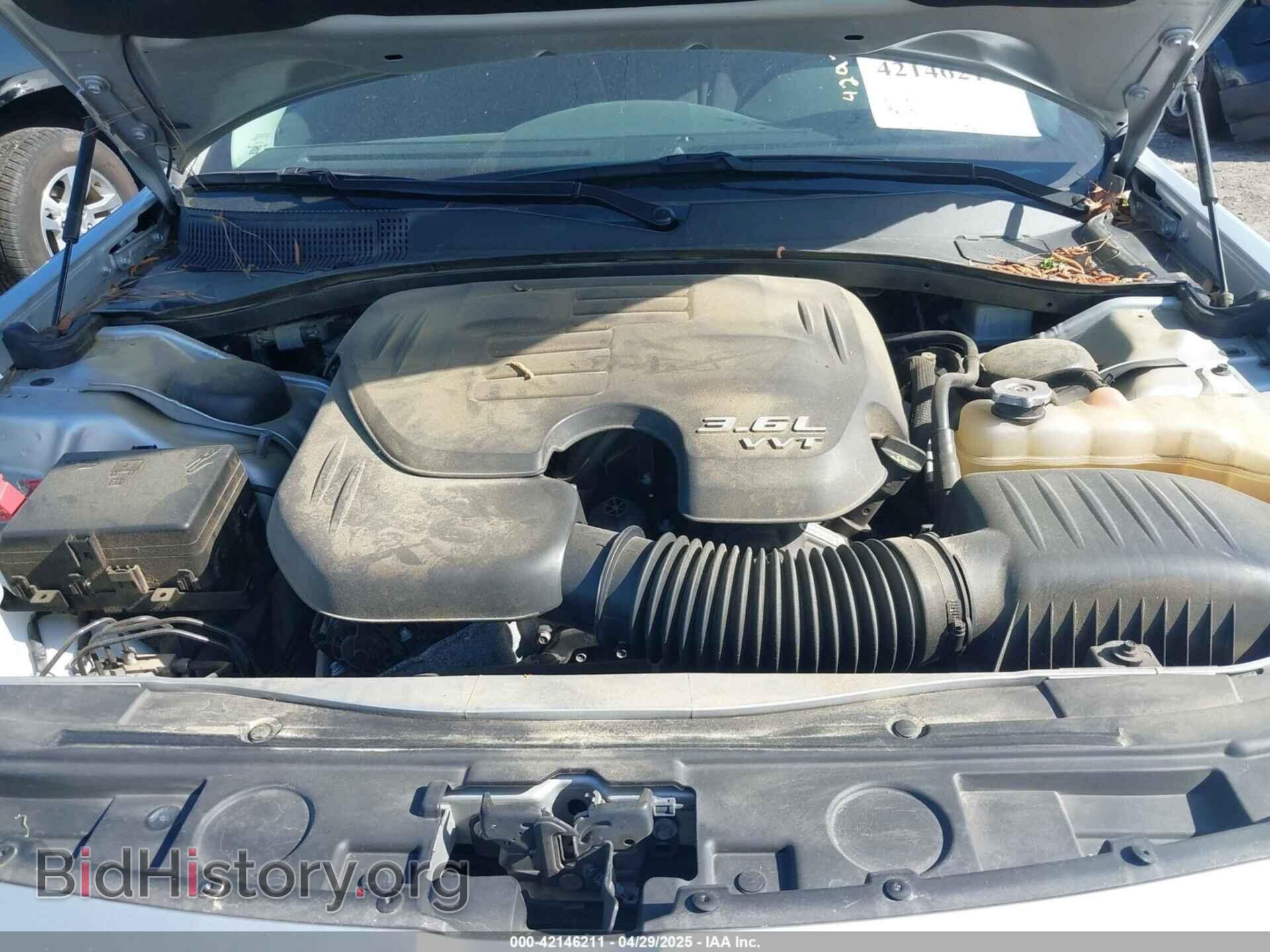 2019 CHRYSLER 300 - VIN: 2C3CCAAG9KH581040 - Фото 10
