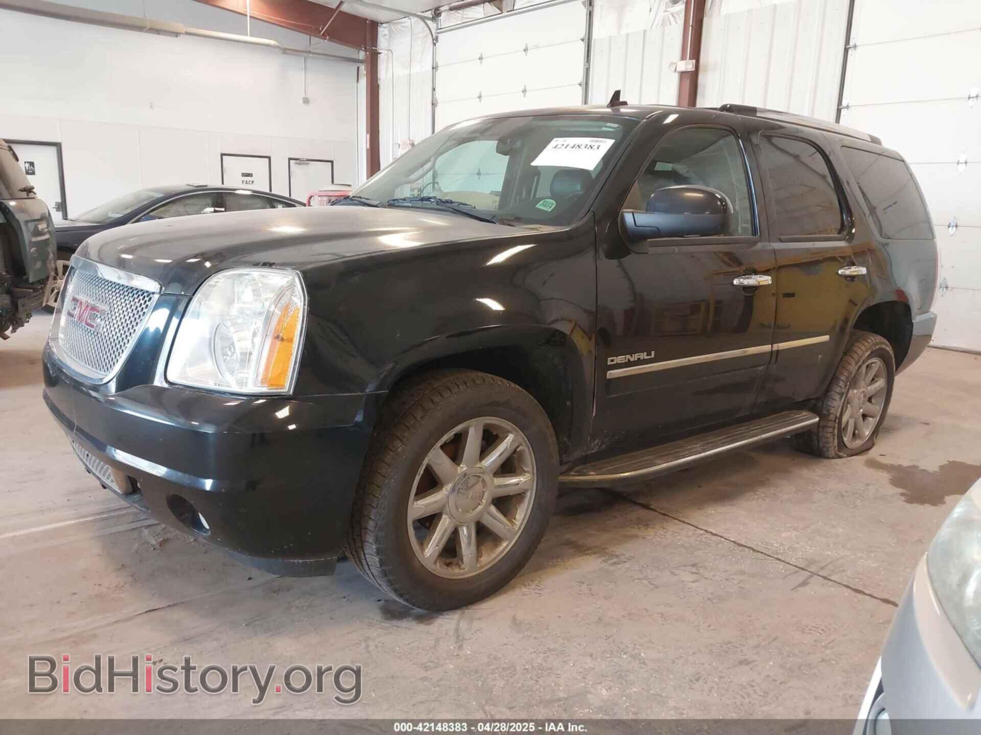 2013 GMC YUKON - VIN: 1GKS2EEF2DR221845 - Фото 2