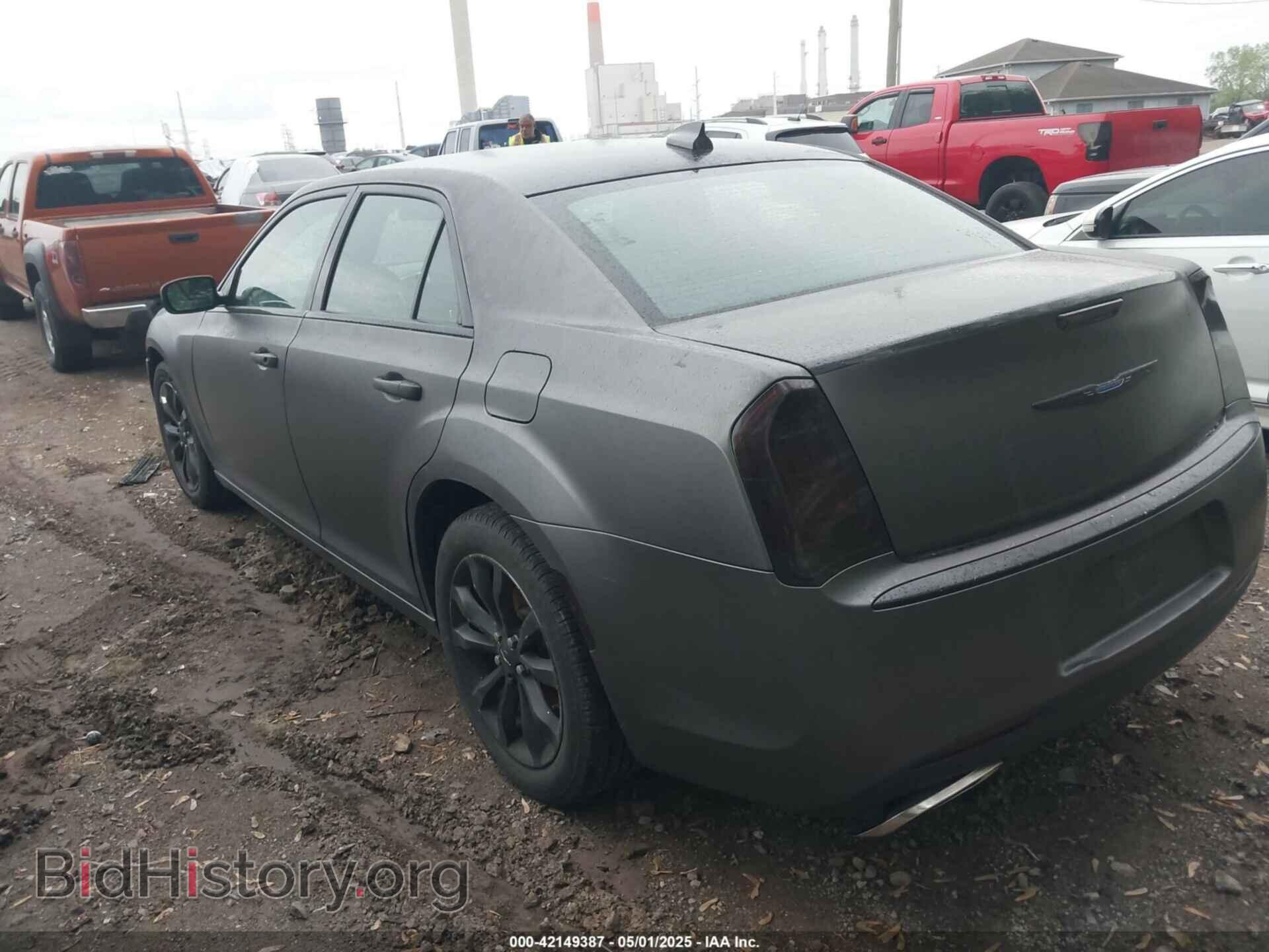 2018 CHRYSLER 300 - VIN: 2C3CCARG3JH324944 - Фото 3