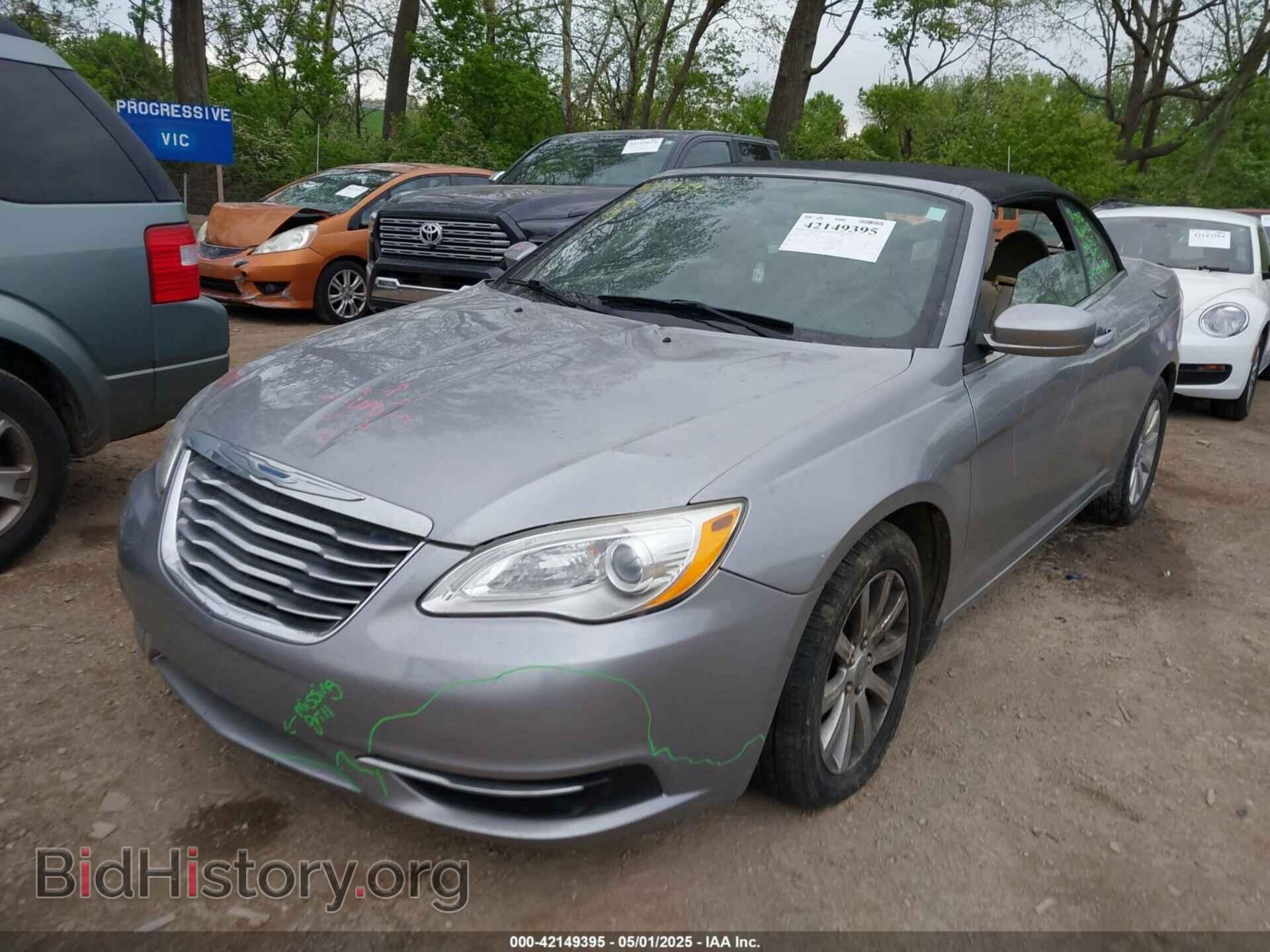 2013 CHRYSLER 200 - VIN: 1C3BCBEB1DN560287 - Фото 2
