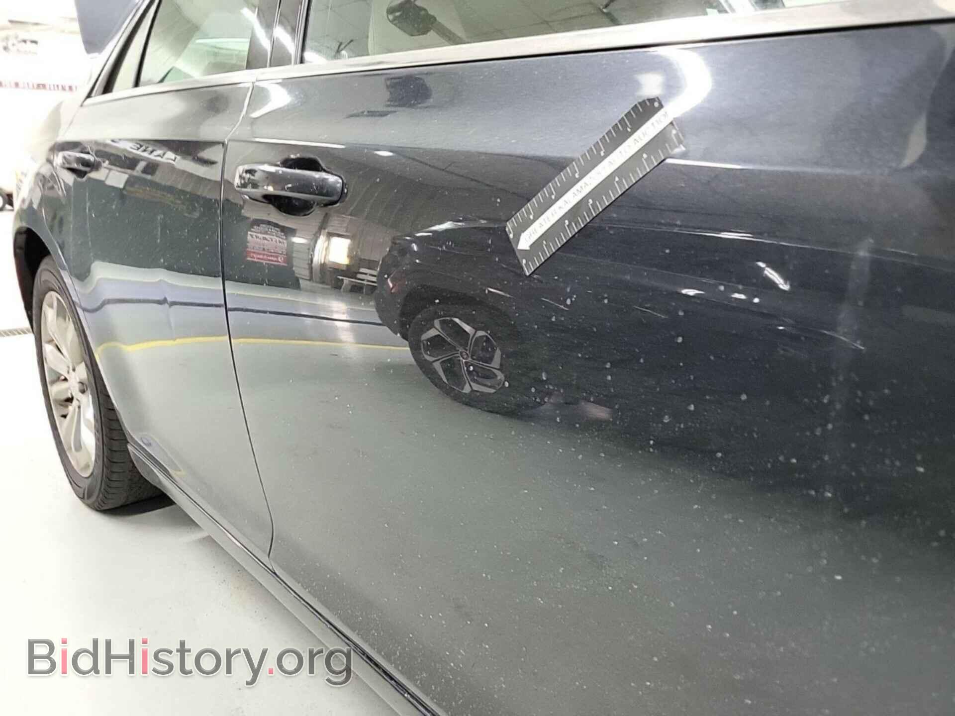 2019 CHRYSLER 300 - VIN: 2C3CCARG7KH556447 - Фото 4