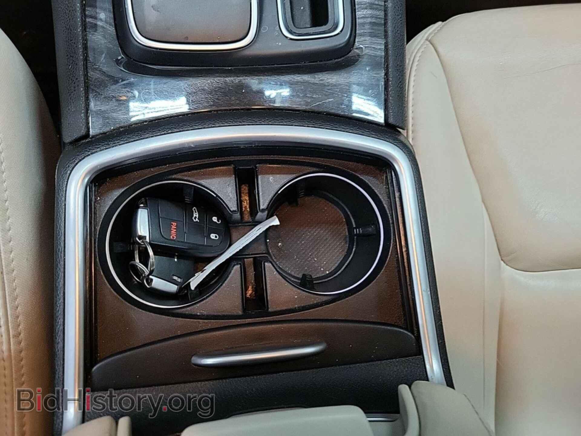 2019 CHRYSLER 300 - VIN: 2C3CCARG7KH556447 - Фото 38