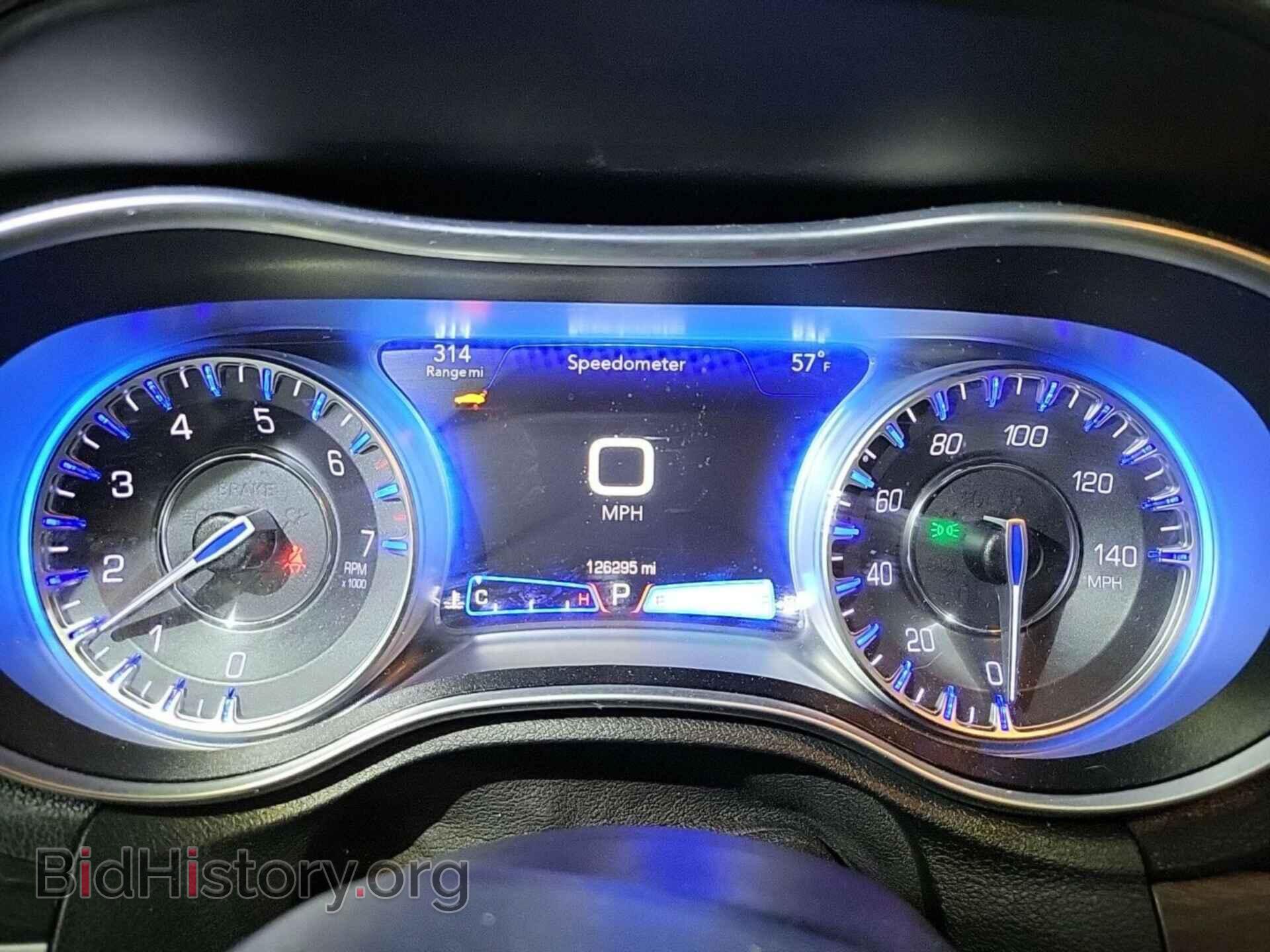 2019 CHRYSLER 300 - VIN: 2C3CCARG7KH556447 - Фото 7