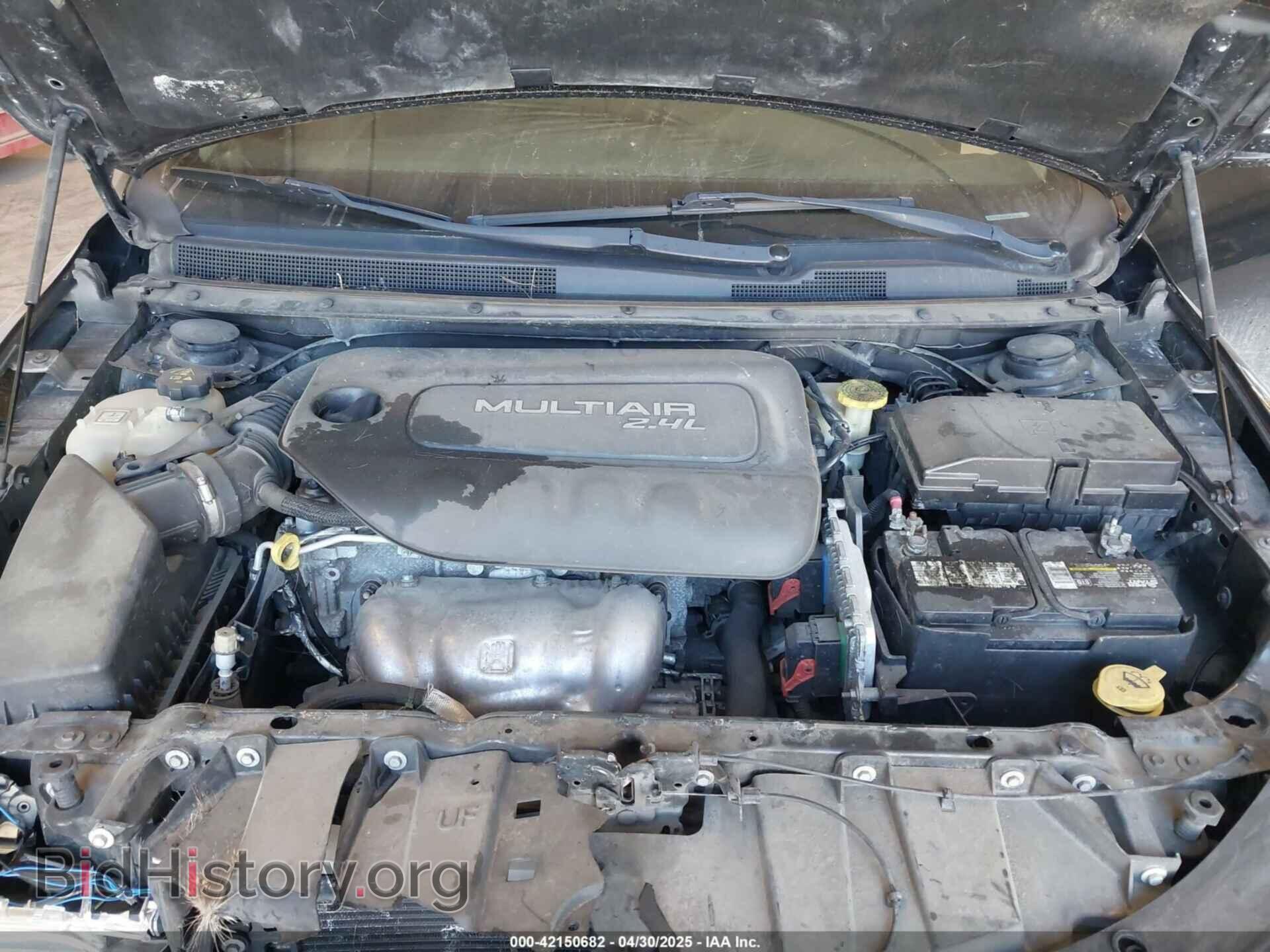 2016 CHRYSLER 200 - VIN: 1C3CCCAB2GN155107 - Фото 10