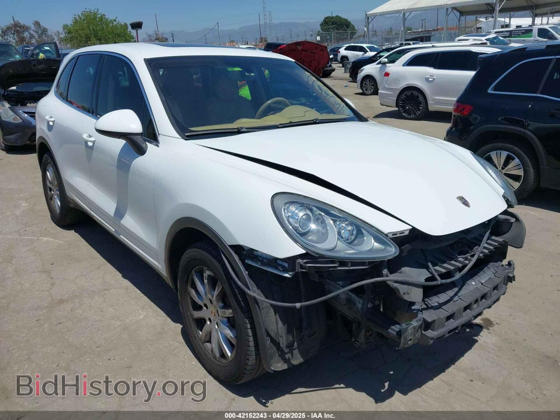 Photo WP1AA2A22CLA08941 - PORSCHE CAYENNE 2012