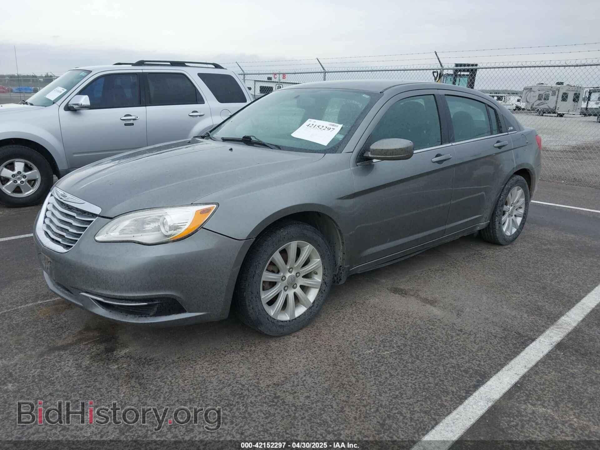2013 CHRYSLER 200 - VIN: 1C3CCBBB1DN549427 - Фото 2
