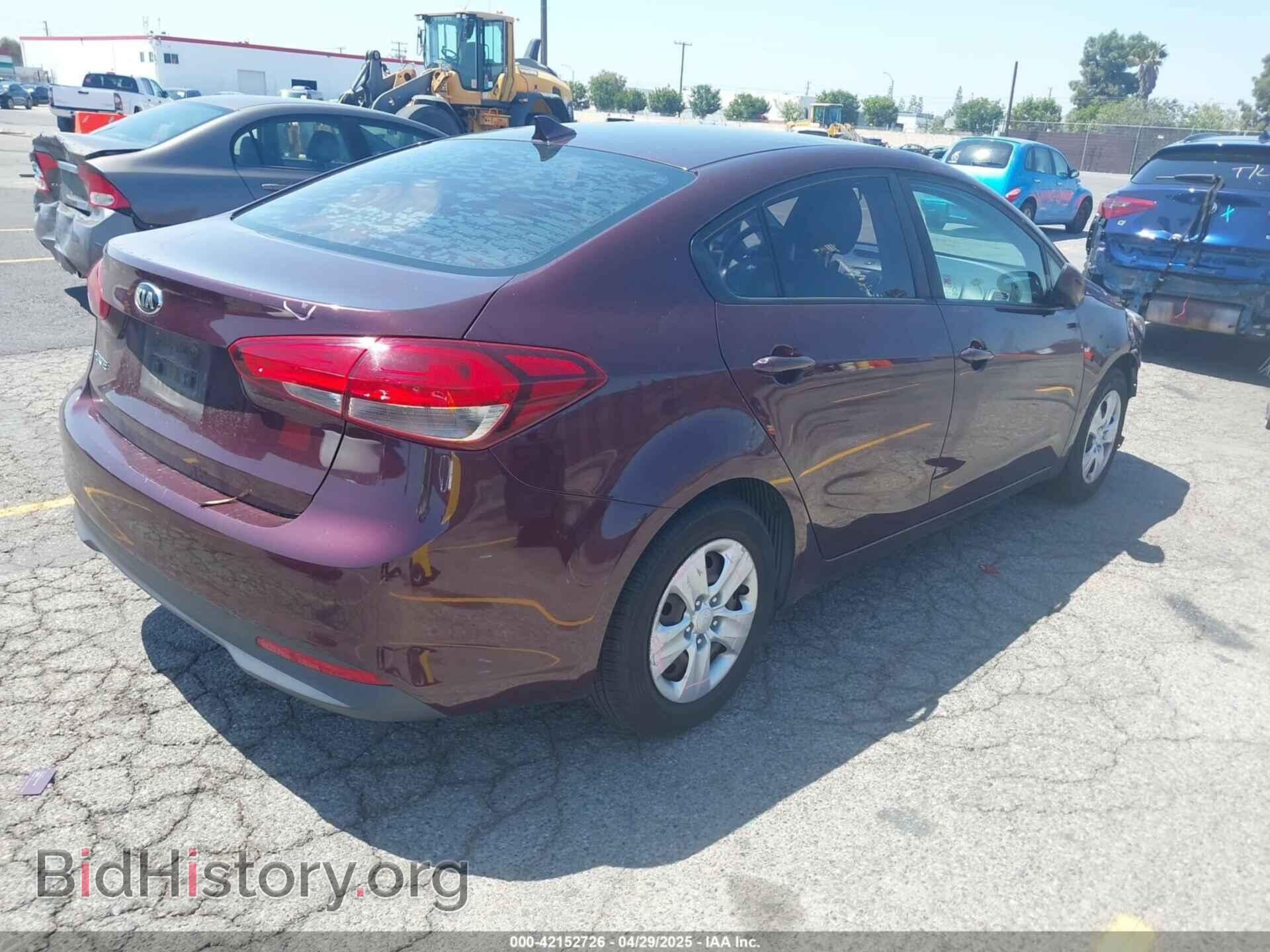 2017 KIA FORTE - VIN: 3KPFK4A71HE042784 - Фото 4