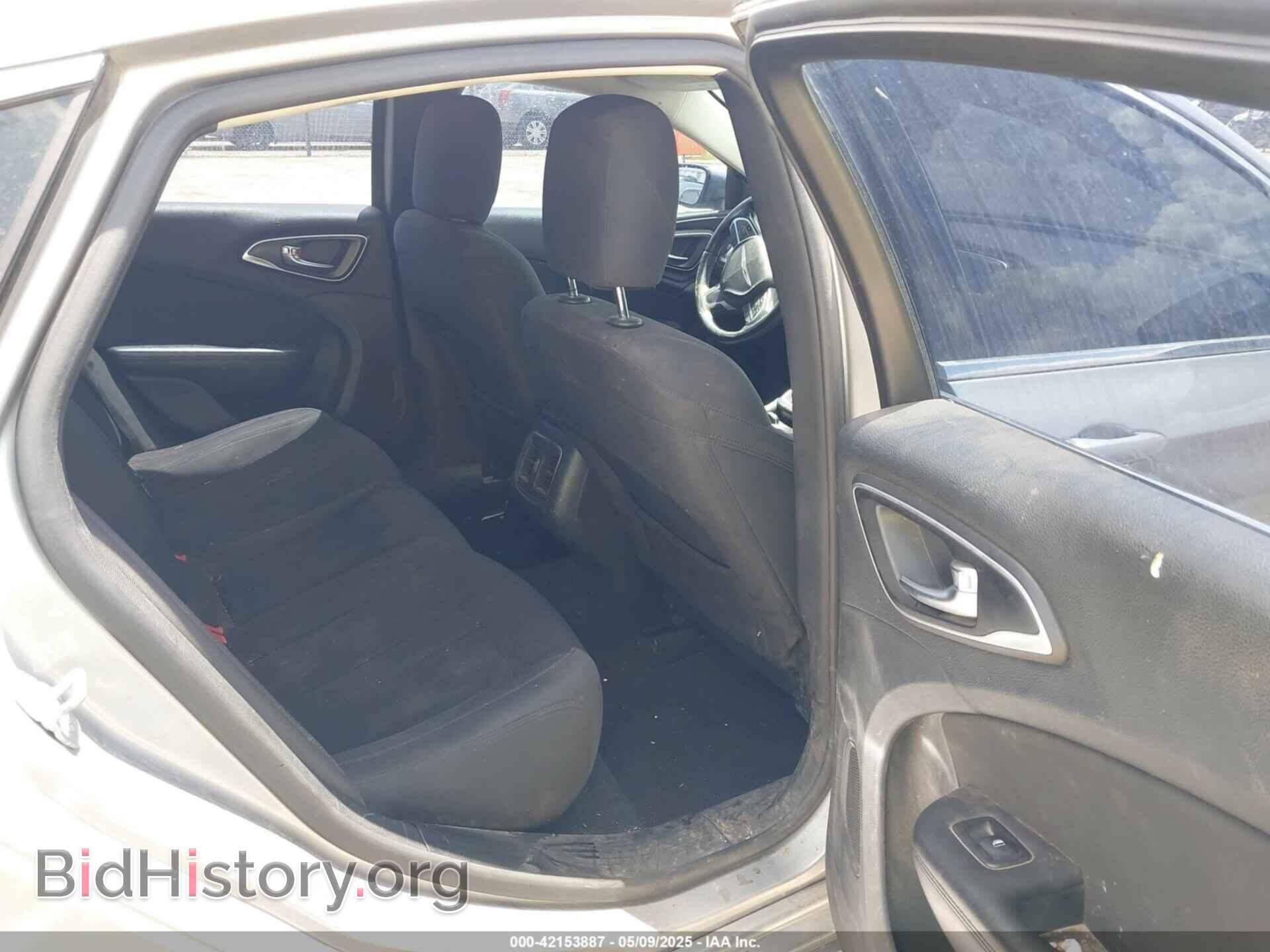 2015 CHRYSLER 200 - VIN: 1C3CCCAB3FN552405 - Photo 8