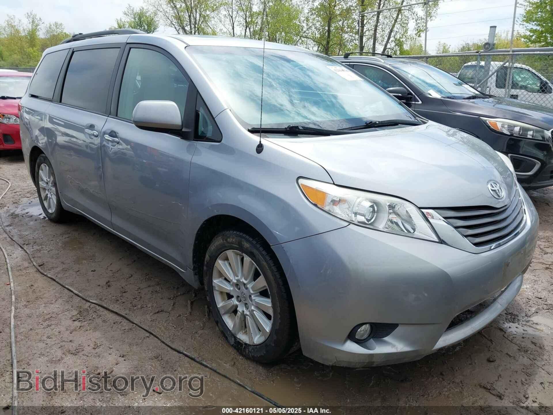 Photo 5TDDK3DC8DS059592 - TOYOTA SIENNA 2013