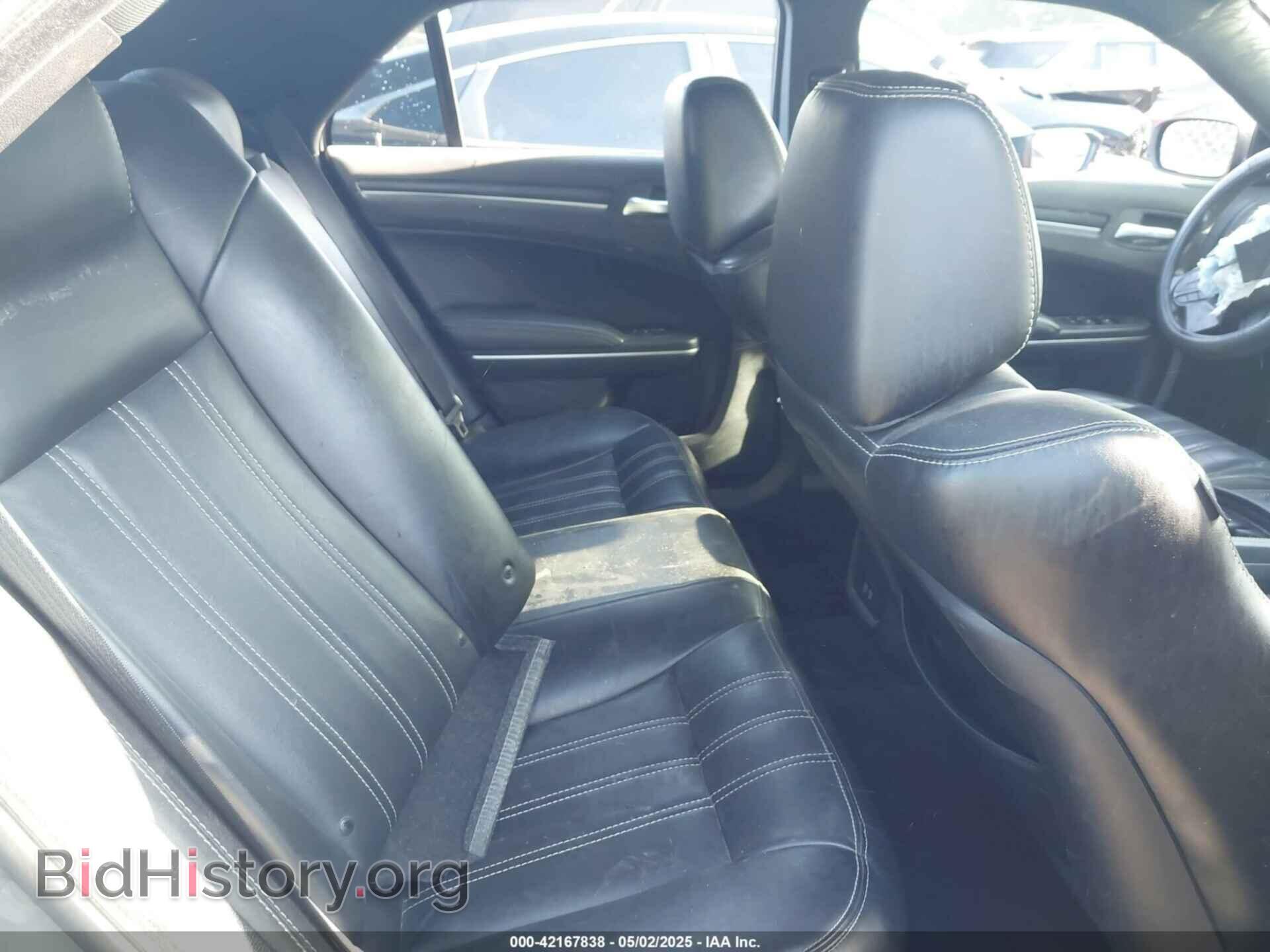2019 CHRYSLER 300 - VIN: 2C3CCABG0KH559734 - Фото 8