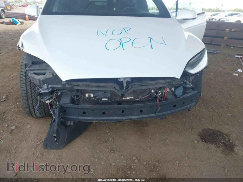 2017 Tesla MODEL X (VIN 5YJXCBE23HF060671) — photo 6 of 17