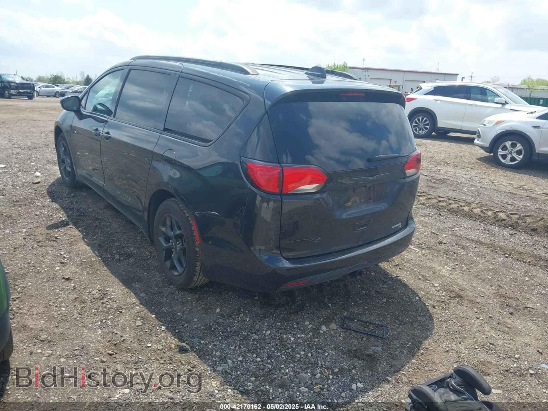 2018 CHRYSLER PACIFICA - VIN: 2C4RC1EG1JR332594 - Фото 3