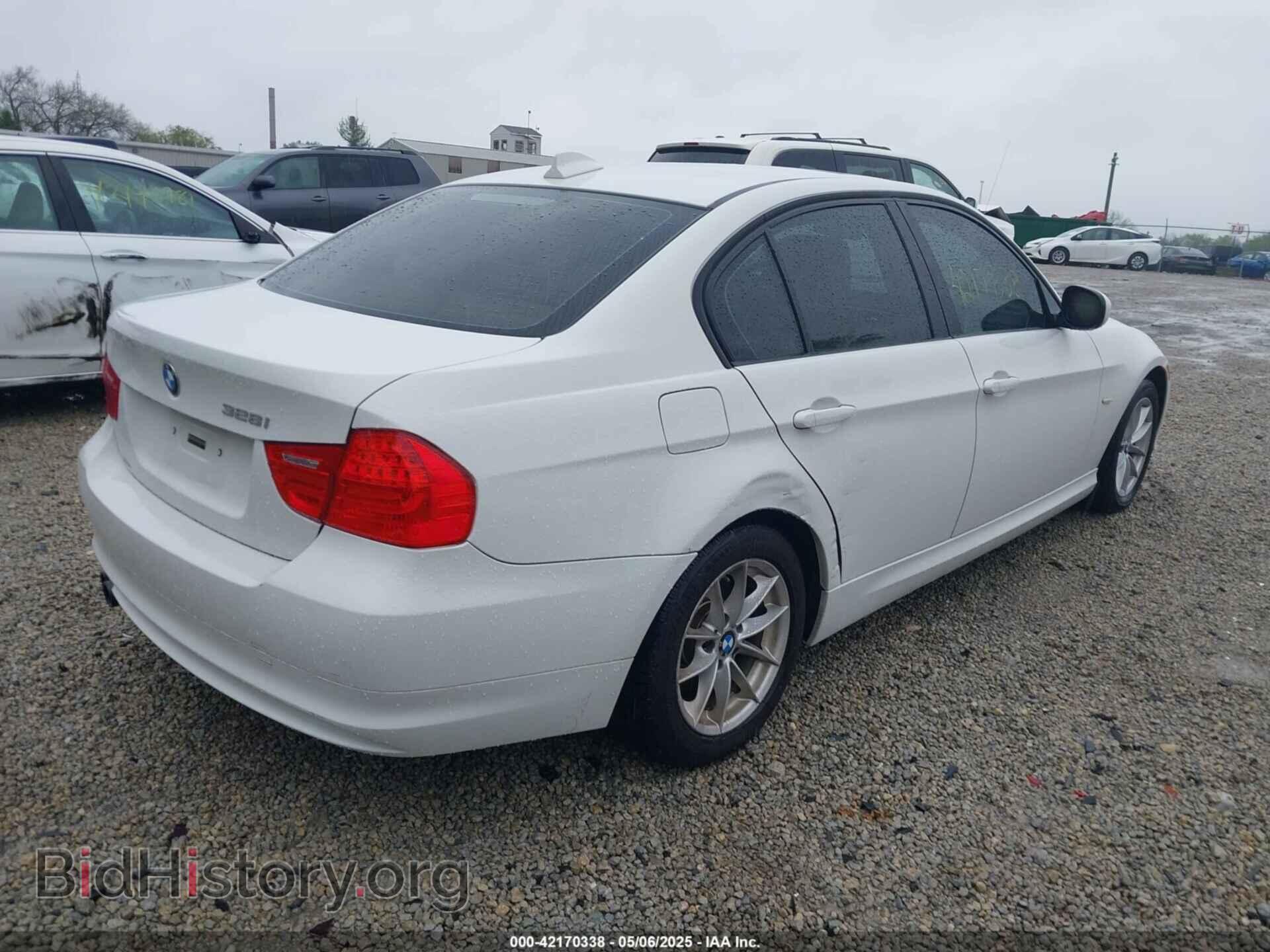 2010 BMW 328I - VIN: WBAPH7G59ANM52662 - Фото 4