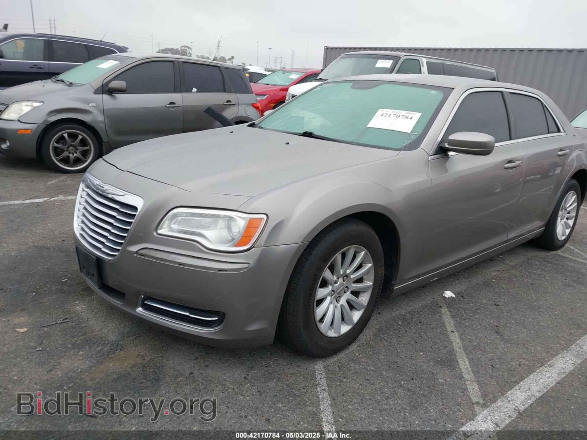 2014 CHRYSLER 300 - VIN: 2C3CCAAG6EH141832 - Фото 2