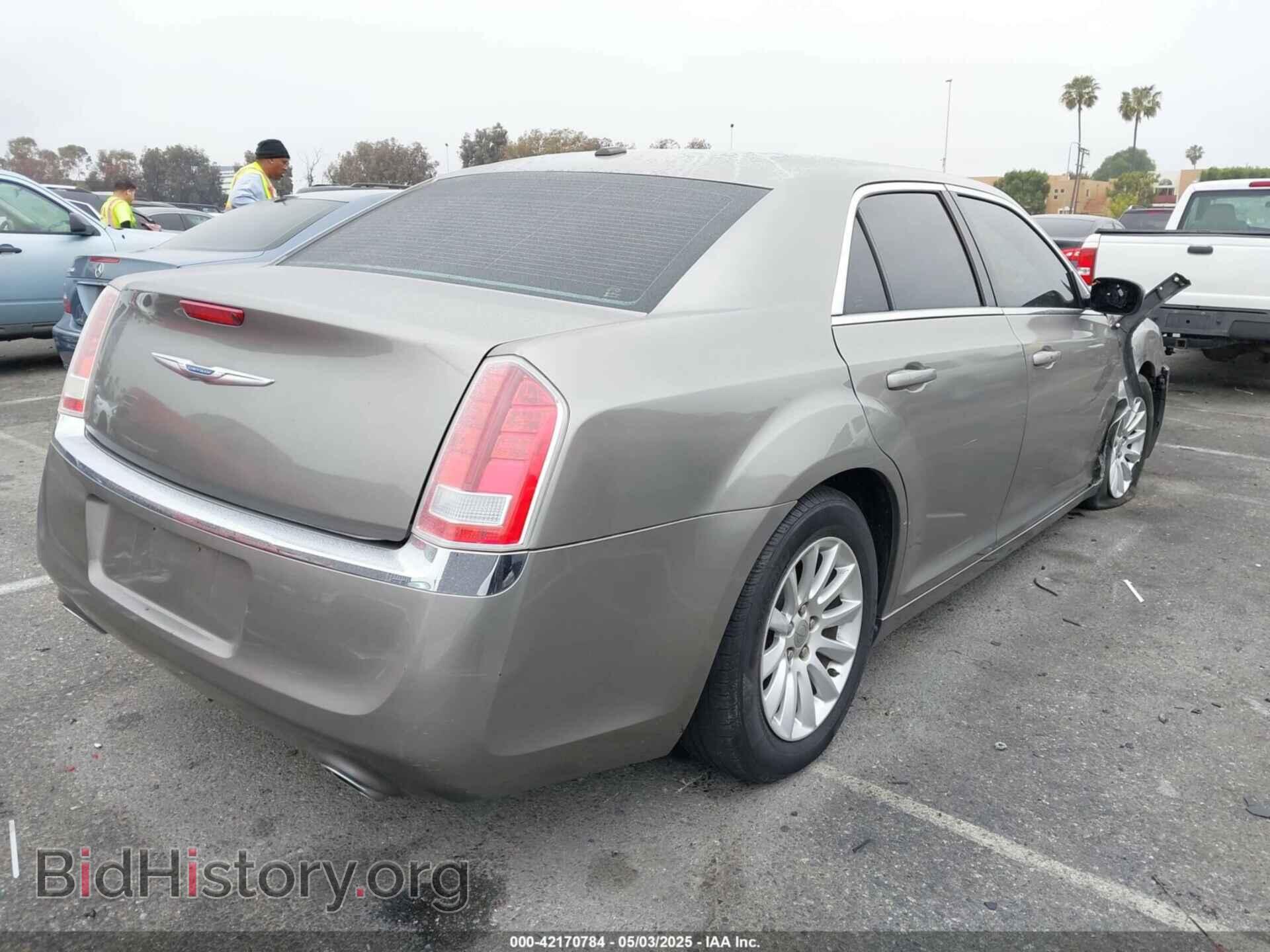 2014 CHRYSLER 300 - VIN: 2C3CCAAG6EH141832 - Фото 4