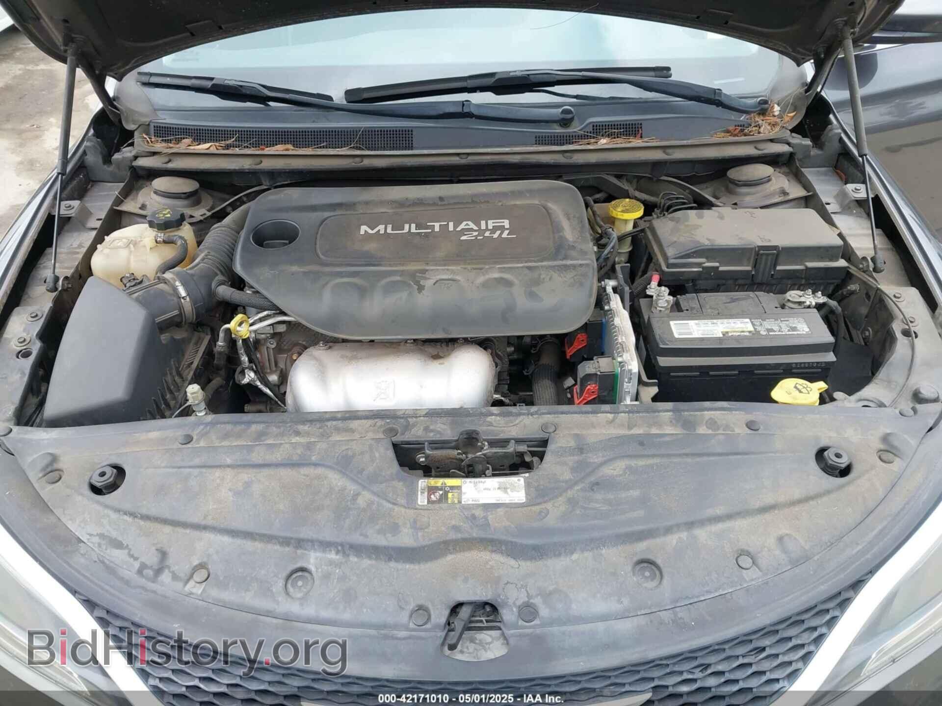 2016 CHRYSLER 200 - VIN: 1C3CCCAB5GN169938 - Фото 10