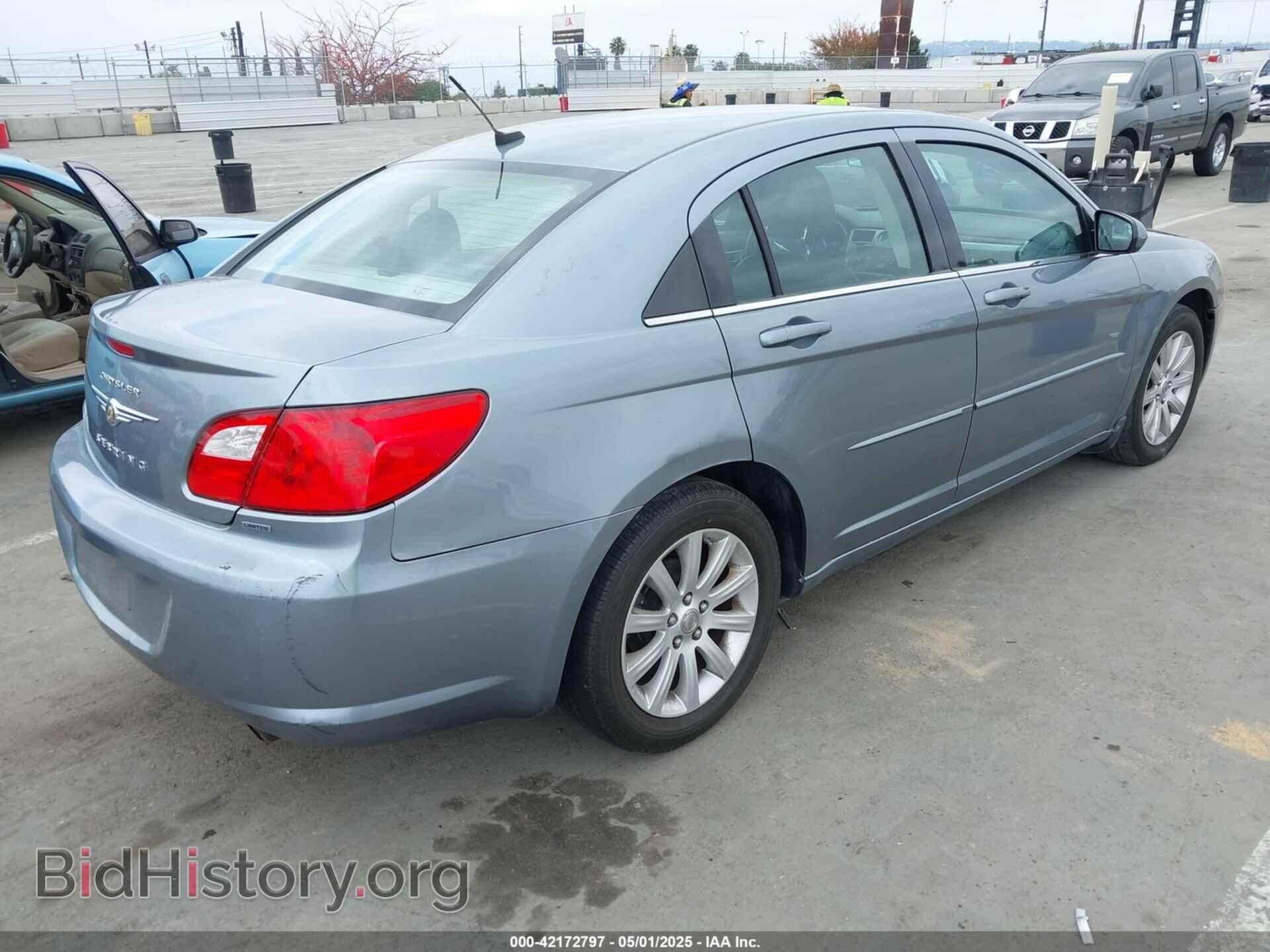 2010 CHRYSLER SEBRING - VIN: 1C3CC5FD4AN155803 - Photo 4