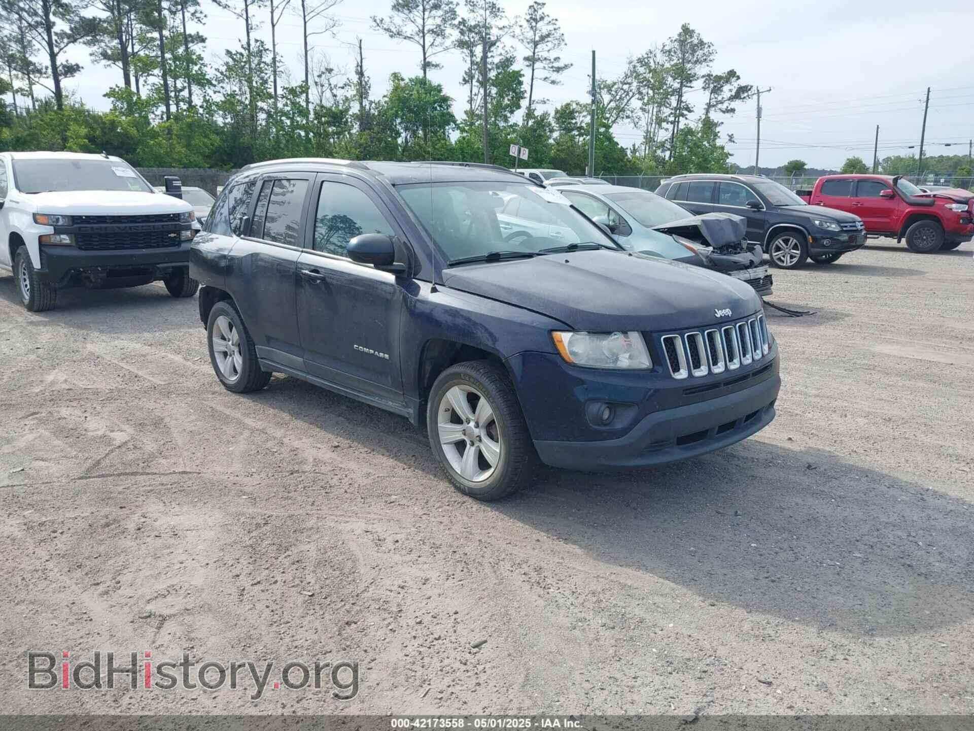 Photo 1J4NT1FBXBD151512 - JEEP COMPASS 2011