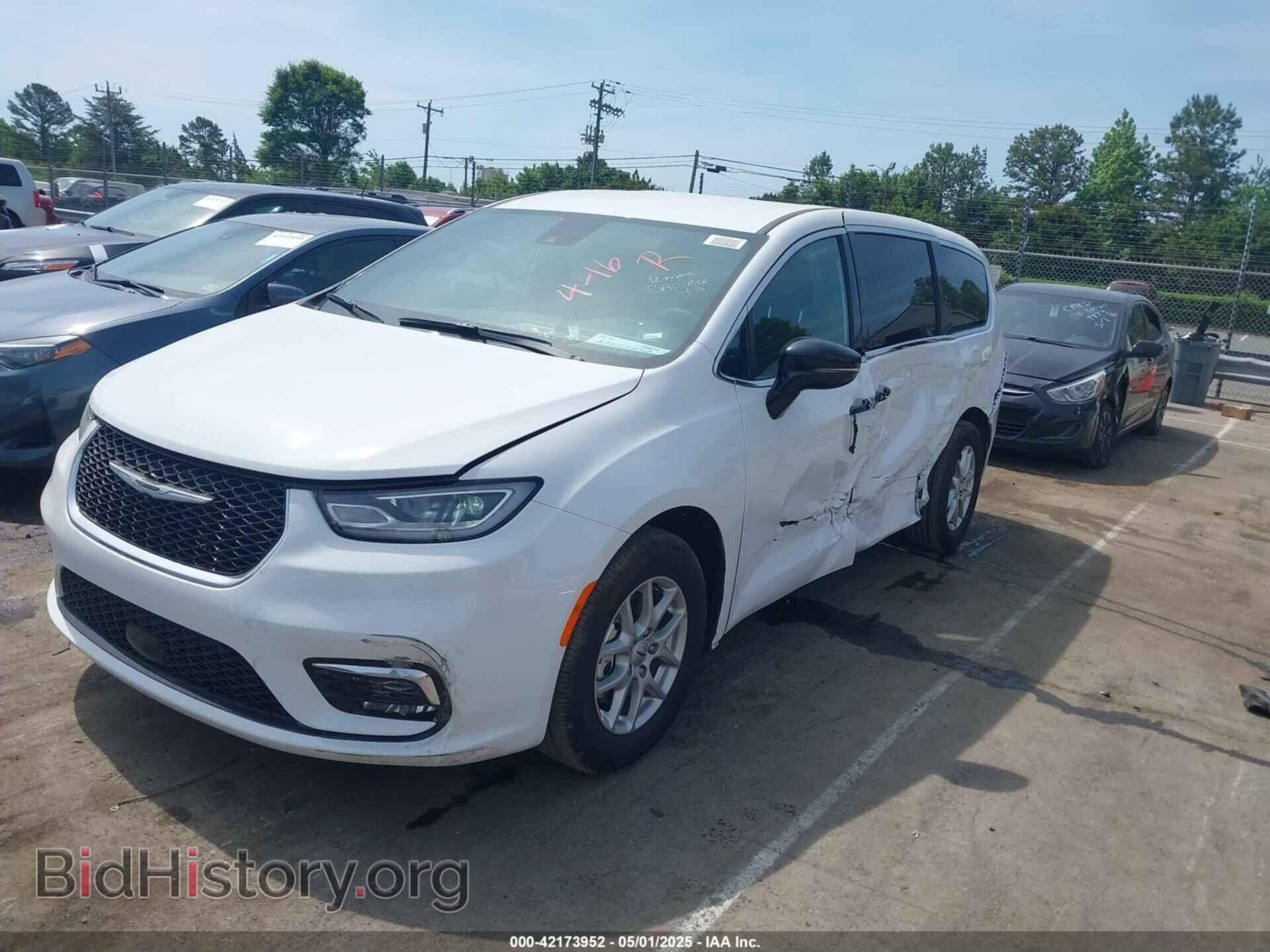 2025 CHRYSLER PACIFICA - VIN: 2C4RC1BG1SR542831 - Photo 2