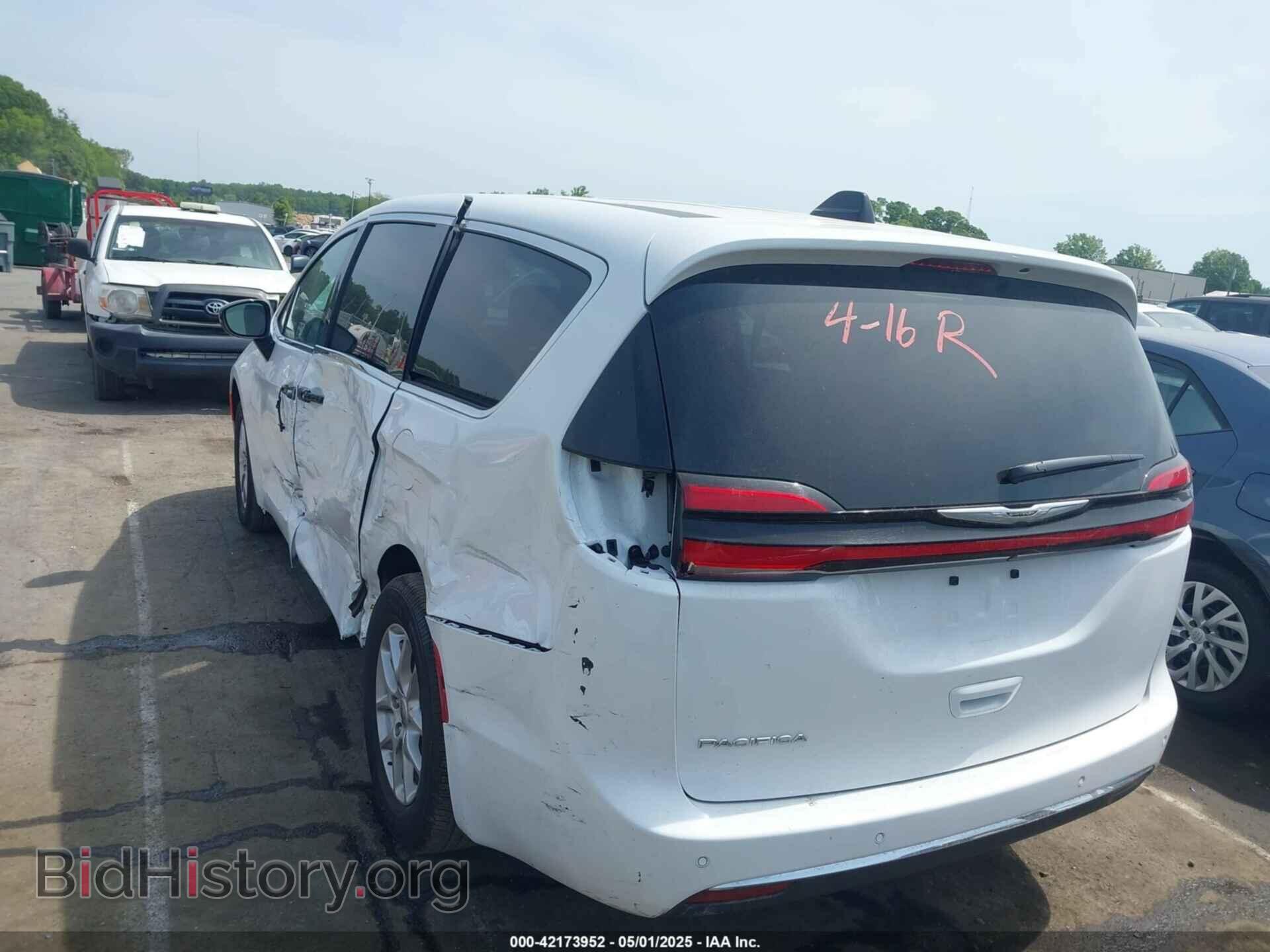 2025 CHRYSLER PACIFICA - VIN: 2C4RC1BG1SR542831 - Photo 3