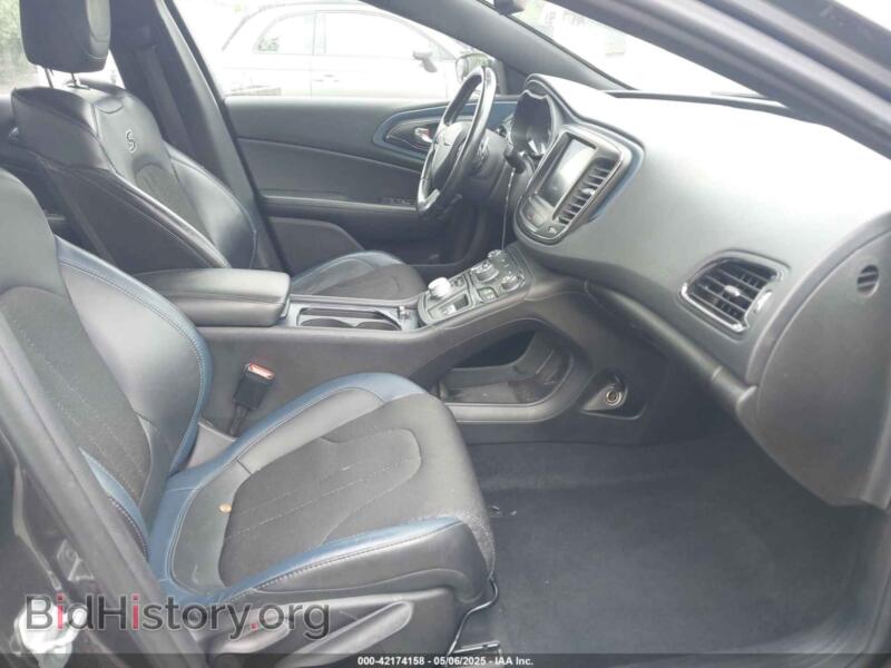 2016 Chrysler 200 (VIN 1C3CCCBB8GN123941) — фото 5 из 17