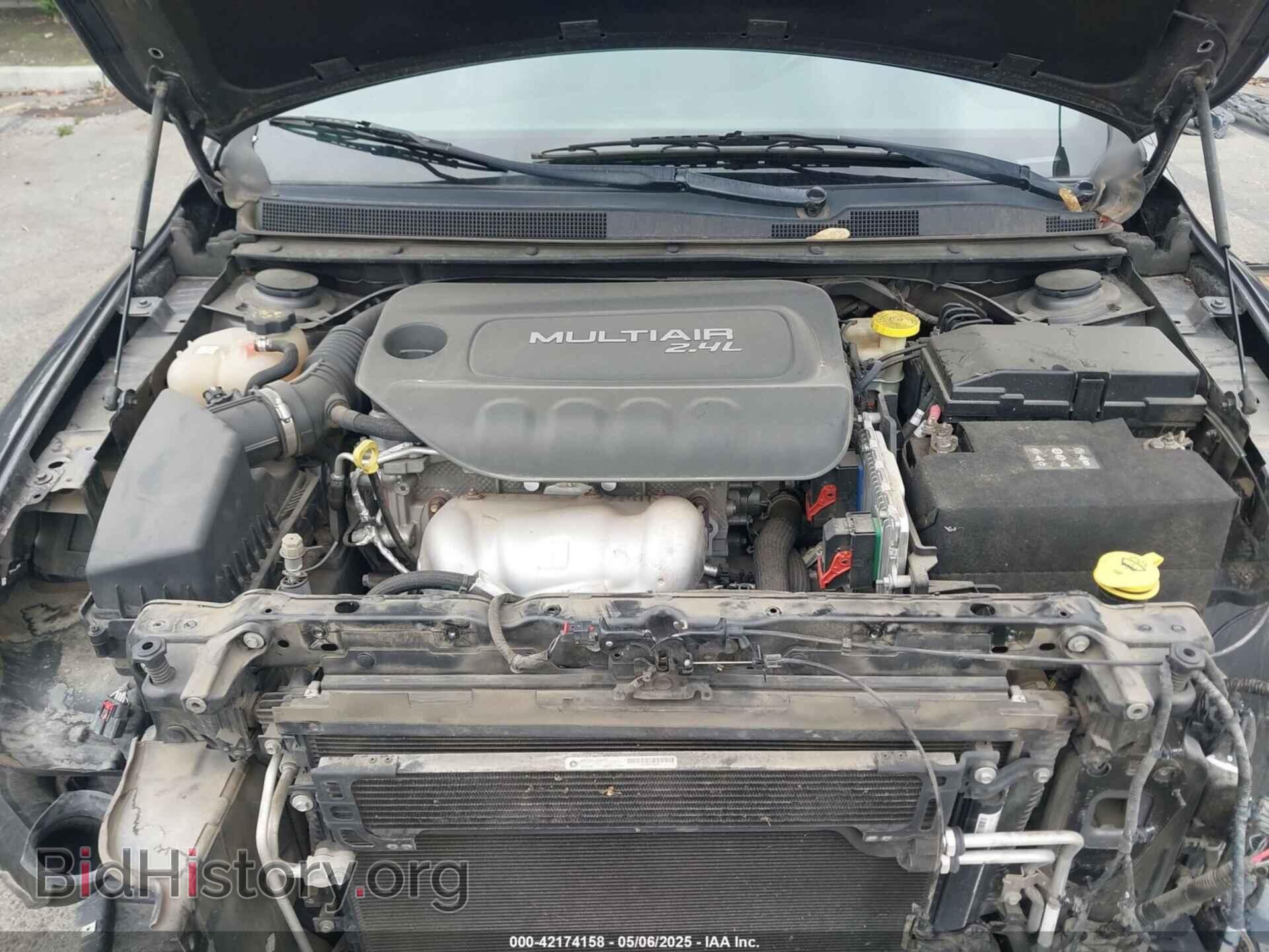 2016 CHRYSLER 200 - VIN: 1C3CCCBB8GN123941 - Фото 10