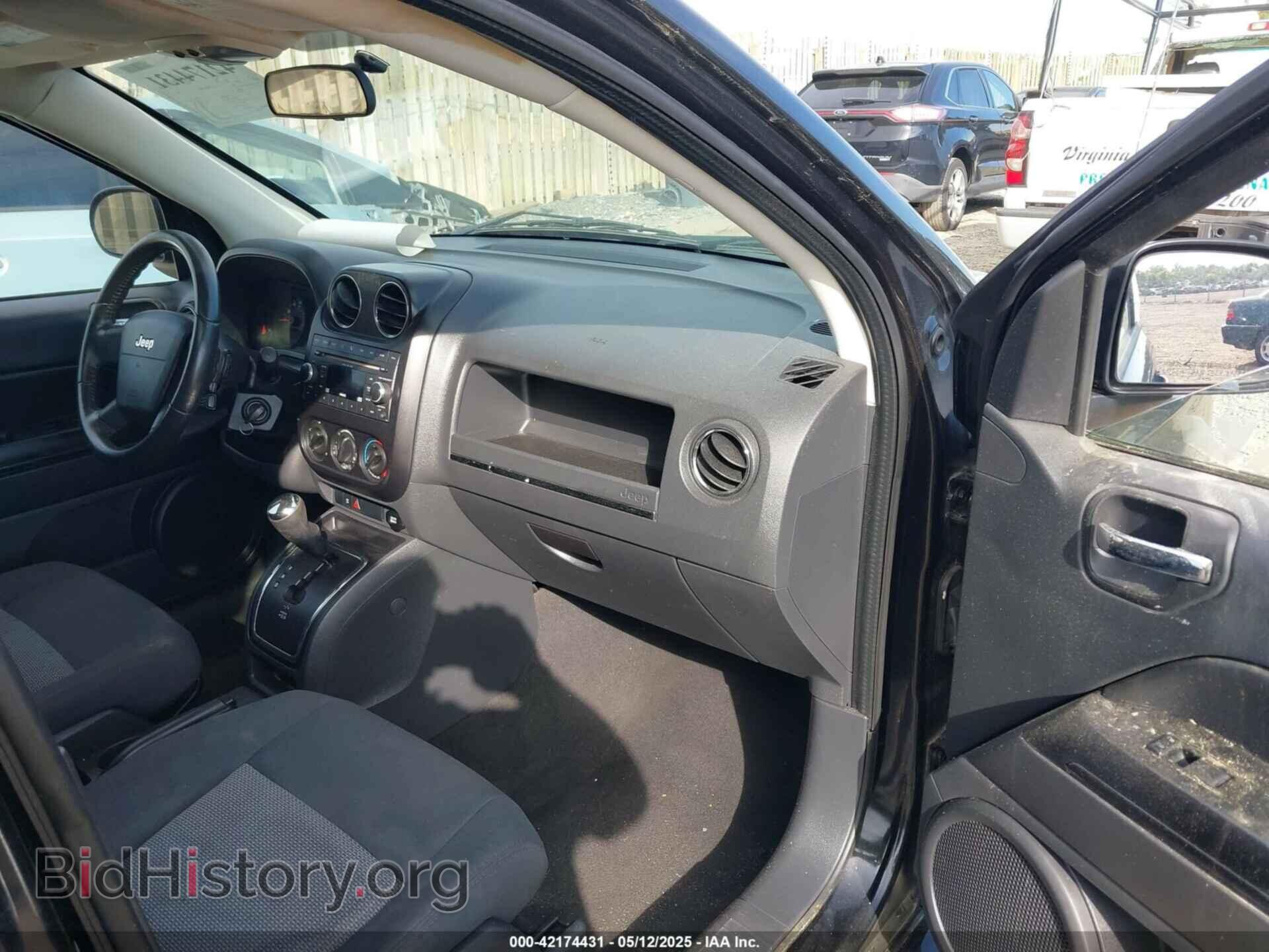 2009 JEEP COMPASS - VIN: 1J4FF47B69D218001 - Фото 5
