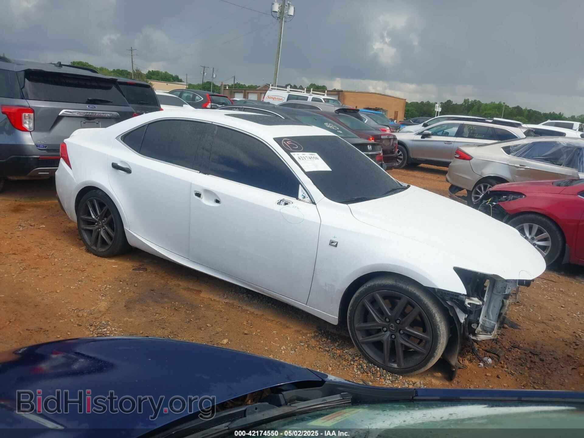 Фотография JTHBE1D29F5021564 - LEXUS IS 350 2015