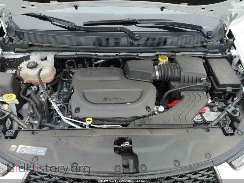 2022 Chrysler PACIFICA (VIN 2C4RC1PG9NR139791) — photo 10 of 17