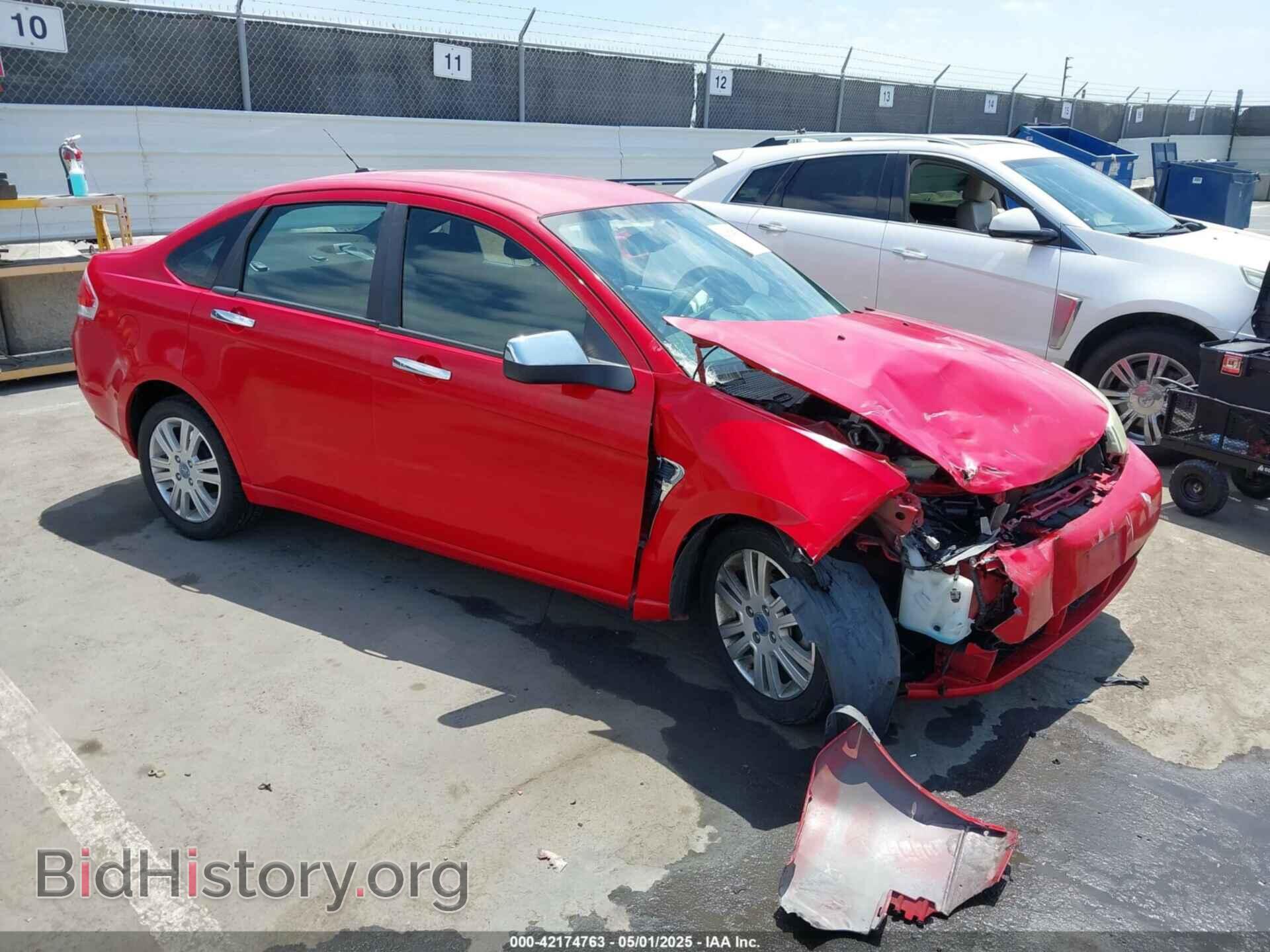 Photo 1FAHP35N98W216819 - FORD FOCUS 2008