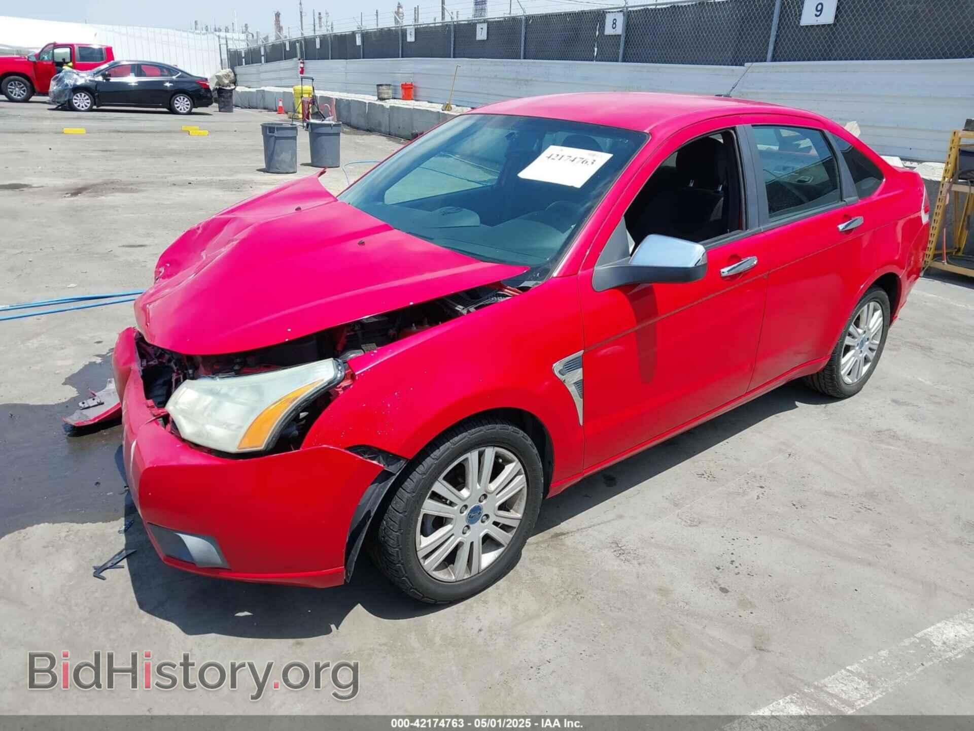 2008 FORD FOCUS - VIN: 1FAHP35N98W216819 - Фото 2