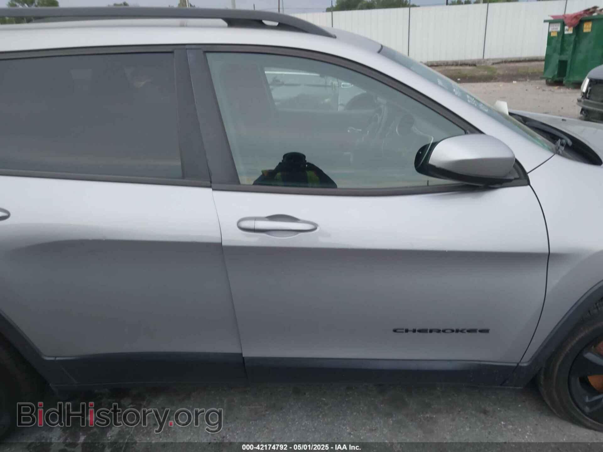 2018 JEEP CHEROKEE - VIN: 1C4PJLCB4JD620449 - Фото 13