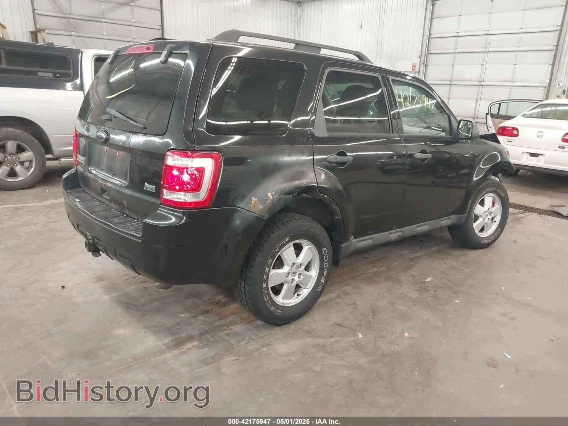 2011 FORD ESCAPE - VIN: 1FMCU9DG9BKB14059 - Фото 4