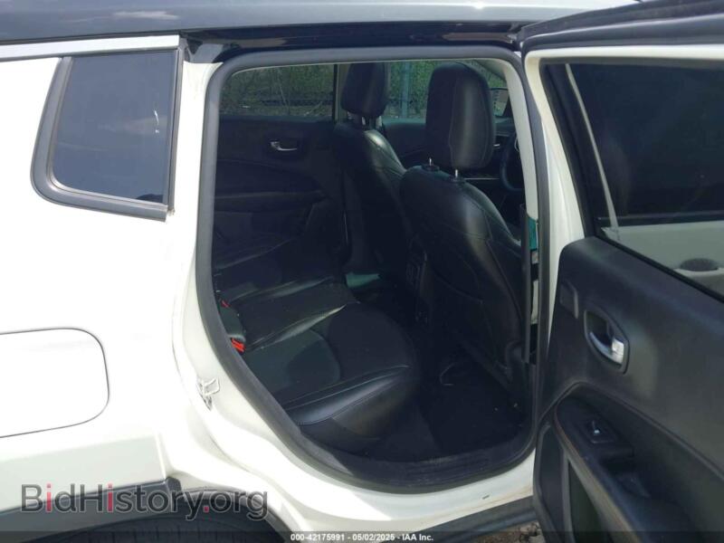 2019 Jeep COMPASS (VIN 3C4NJDCB2KT704231) — photo 8 of 16