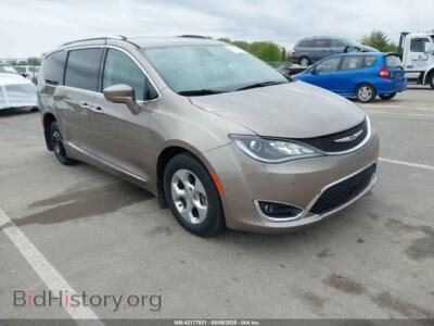 2017 Chrysler PACIFICA Touring-L Plus, золотистый — VIN 2C4RC1EG7HR594632, IAAI