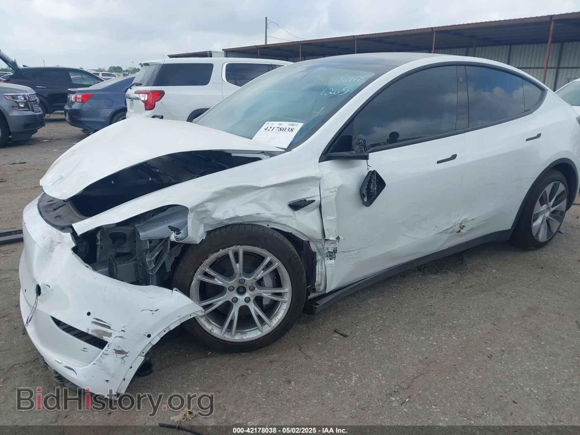 2022 TESLA MODEL Y - VIN: 7SAYGDEE0NF332610 - Фото 2