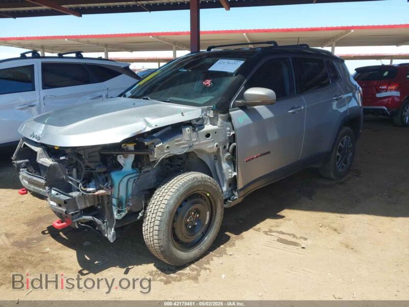 2019 Jeep COMPASS (VIN 3C4NJDDB1KT812953) — photo 2 of 16