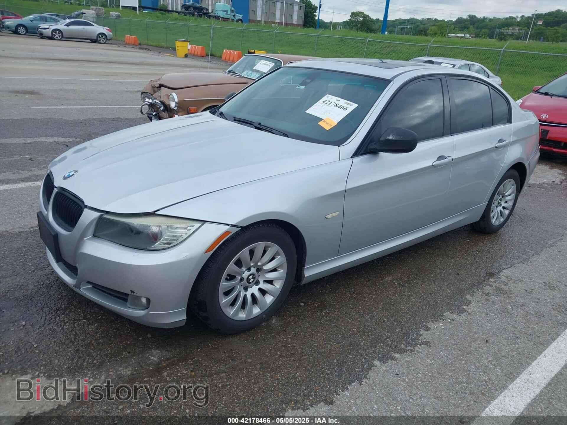 2009 BMW 328I - VIN: WBAPH77589NM28980 - Фото 2