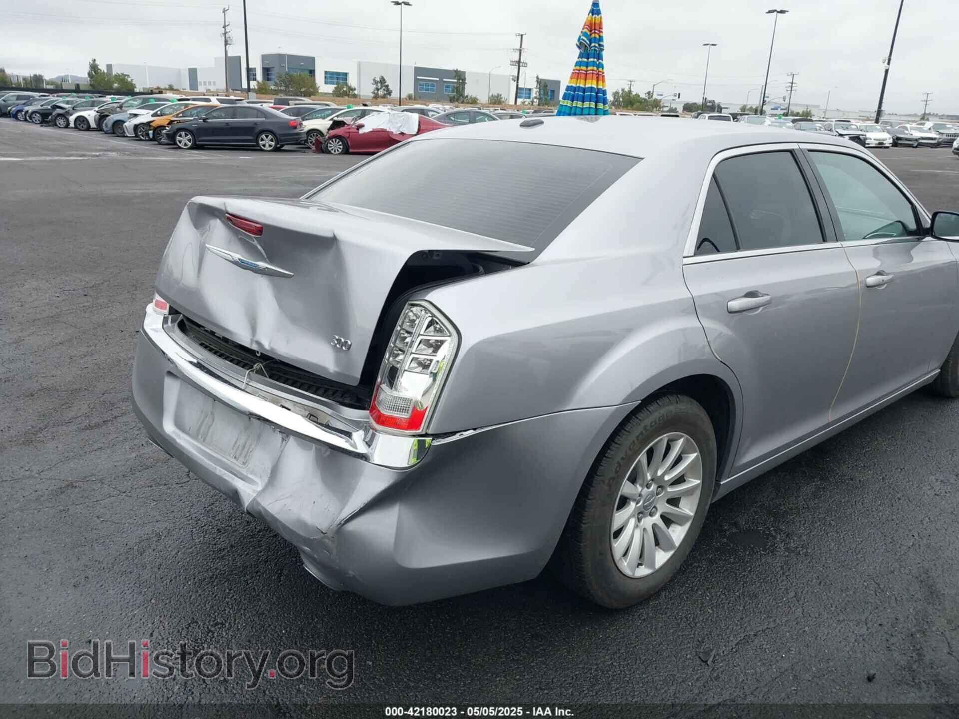 2014 CHRYSLER 300 - VIN: 2C3CCAAG7EH249196 - Фото 4