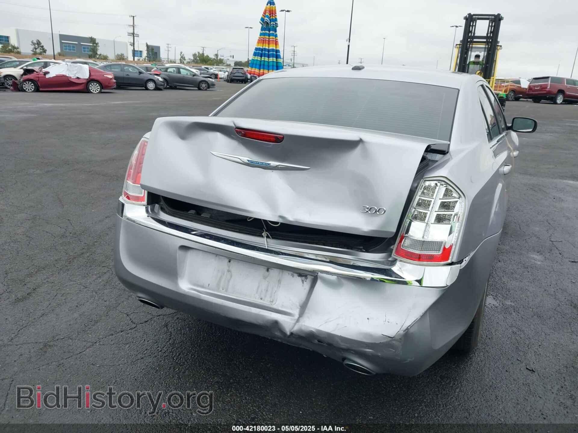 2014 CHRYSLER 300 - VIN: 2C3CCAAG7EH249196 - Фото 6