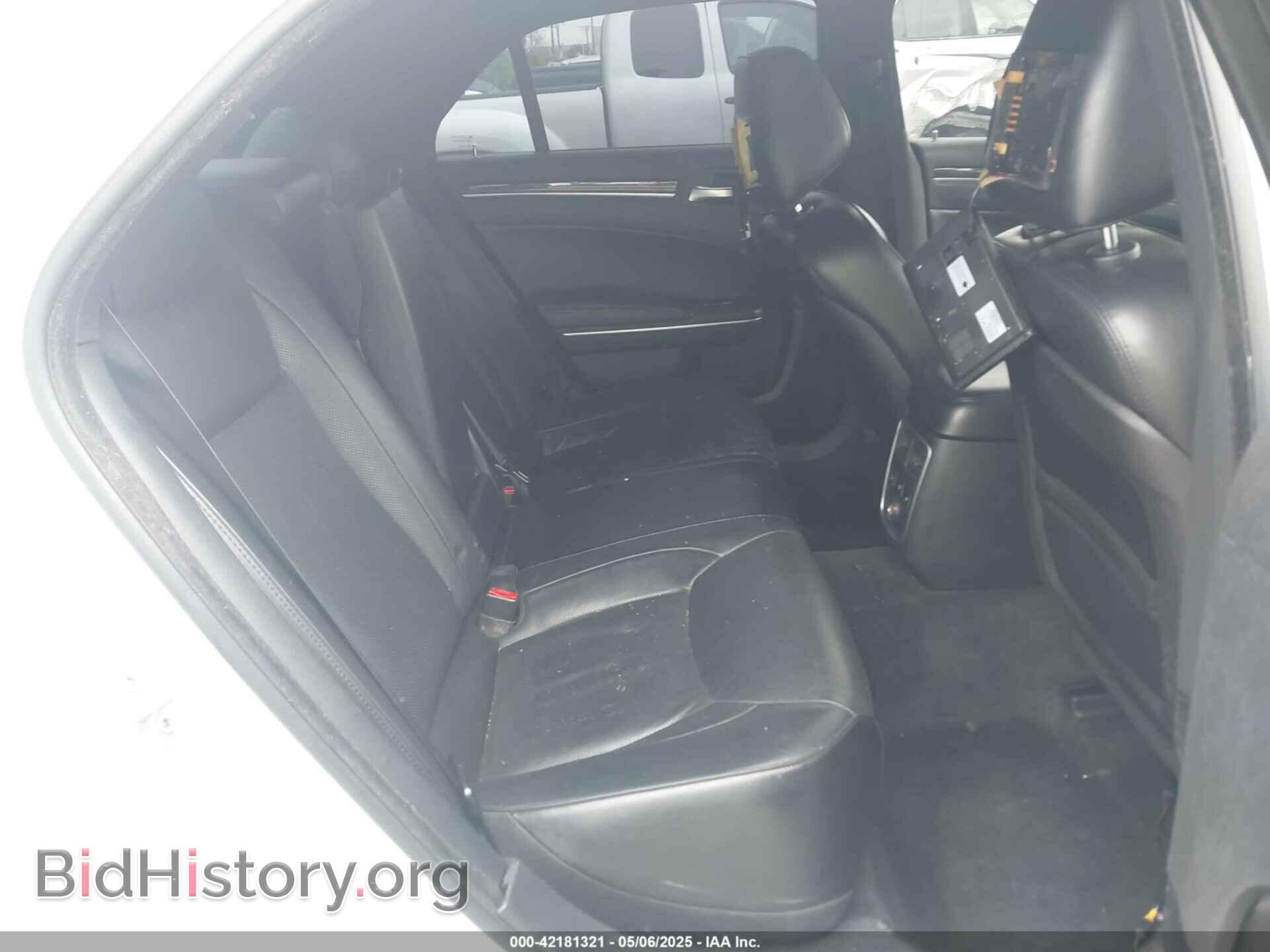 2012 CHRYSLER 300C - VIN: 2C3CCAET4CH236569 - Фото 8