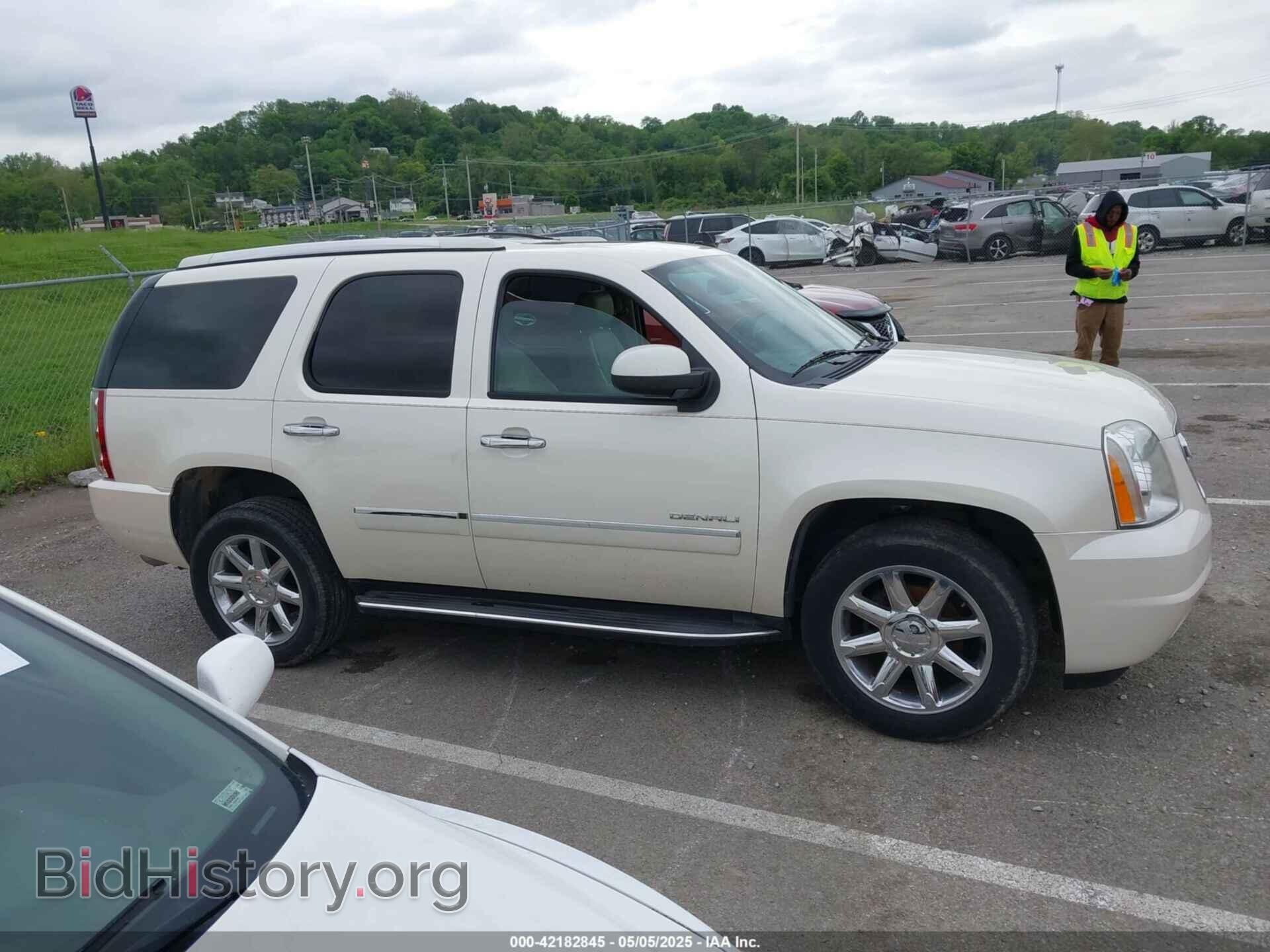 2013 GMC YUKON - VIN: 1GKS2EEF4DR358429 - Photo 13
